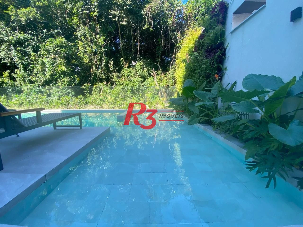 Casa Alto Padrão á venda 6 Suítes Piscina 6 VGS de Garagem Riviera de São Lourenço