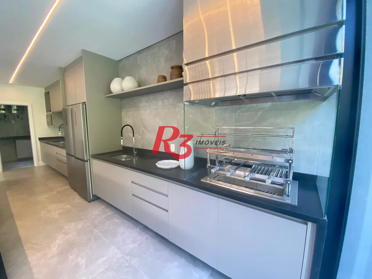 Casa Alto Padrão á venda 6 Suítes Piscina 6 VGS de Garagem Riviera de São Lourenço