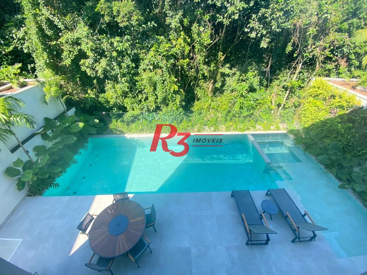 Casa Alto Padrão á venda 6 Suítes Piscina 6 VGS de Garagem Riviera de São Lourenço