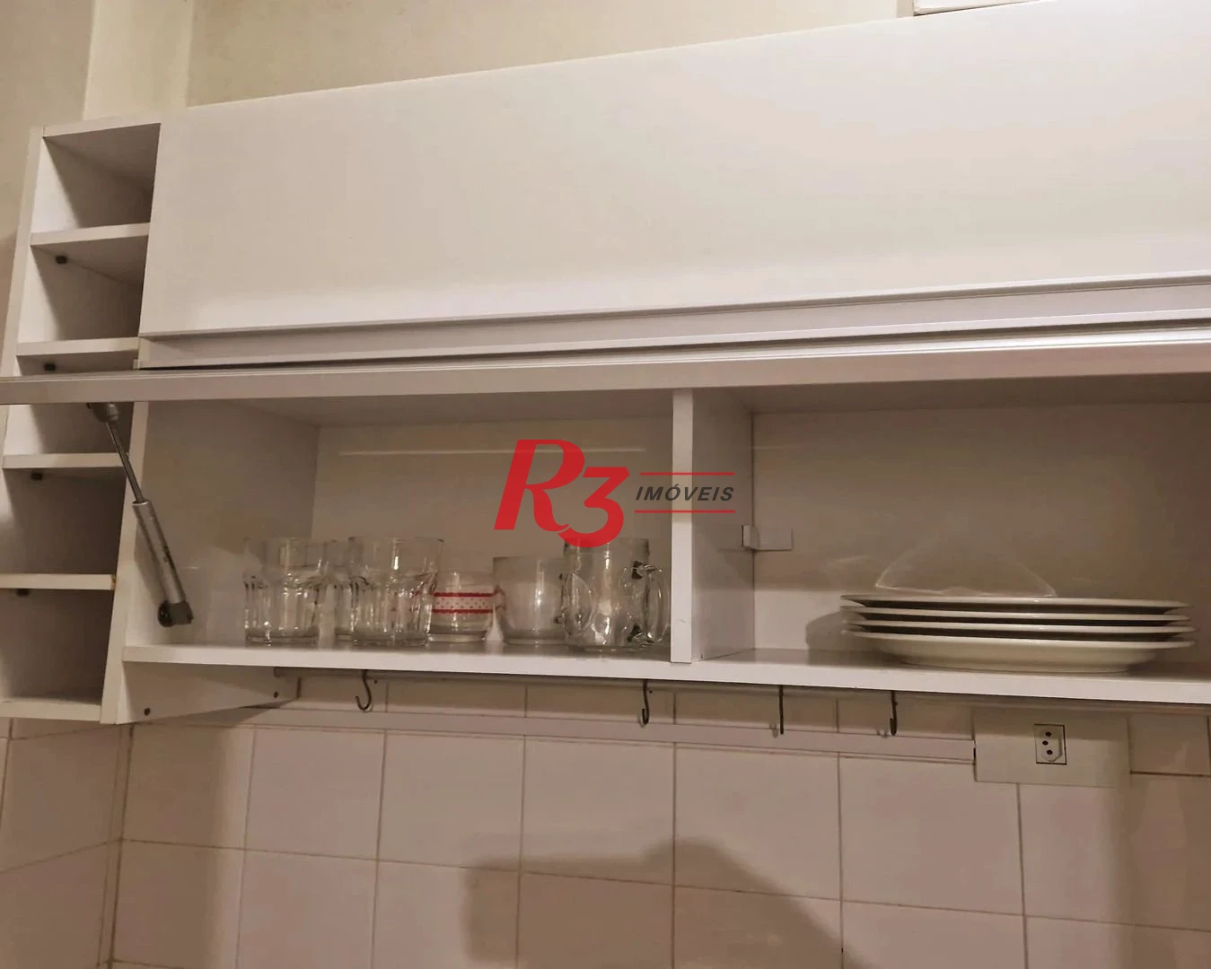 Kitnet com 1 dormitório para alugar, 38 m² por R$ 2.800,00/mês - Aparecida - Santos/SP