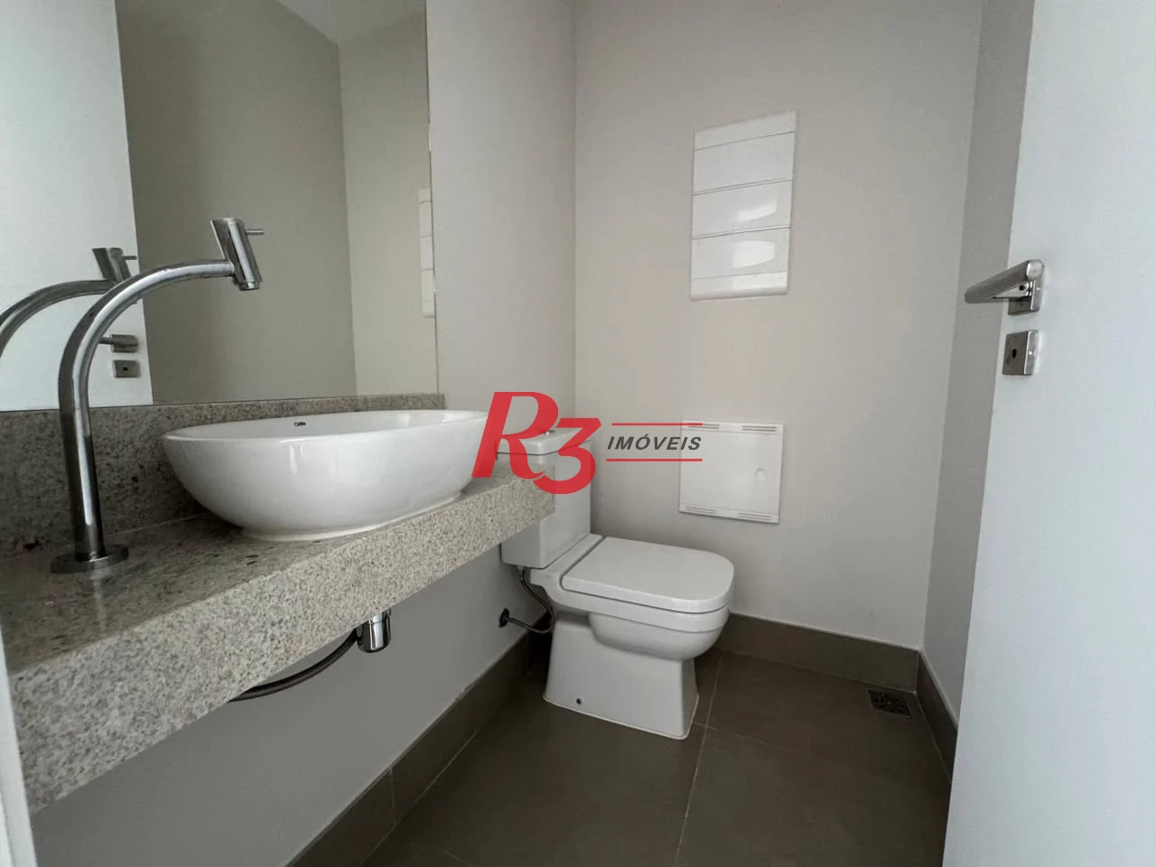 Apartamento com 1 suíte + lavabo para alugar, 54 m² por R$ 7.000/mês - Boqueirão - Santos/SP