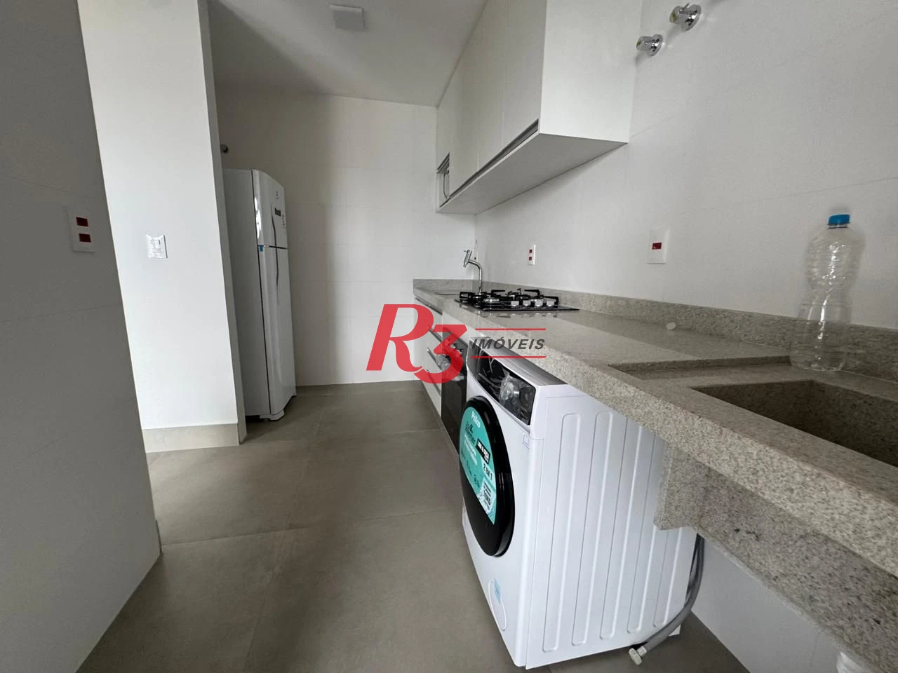 Apartamento com 1 suíte + lavabo para alugar, 54 m² por R$ 7.000/mês - Boqueirão - Santos/SP