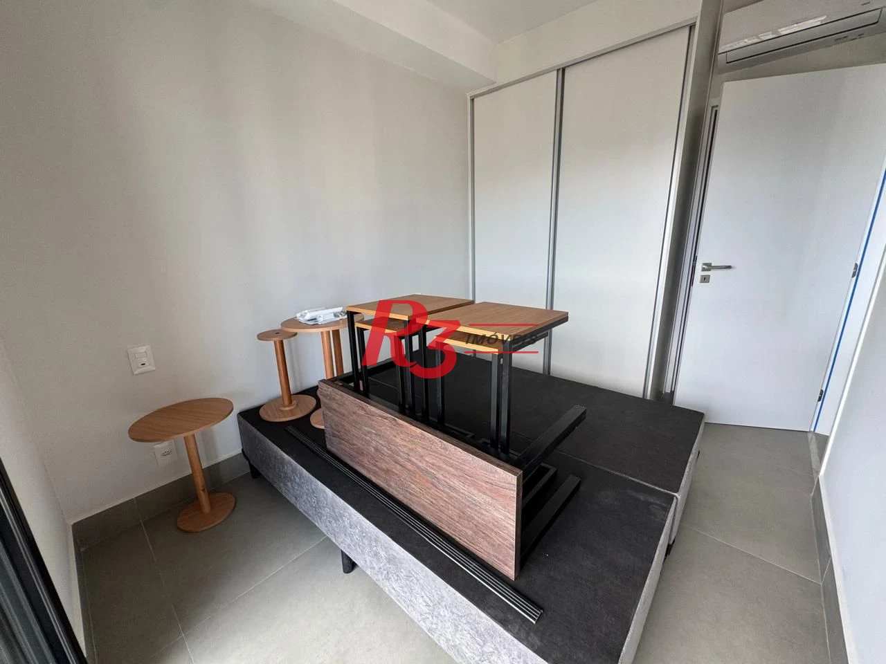 Apartamento com 1 suíte + lavabo para alugar, 54 m² por R$ 7.000/mês - Boqueirão - Santos/SP