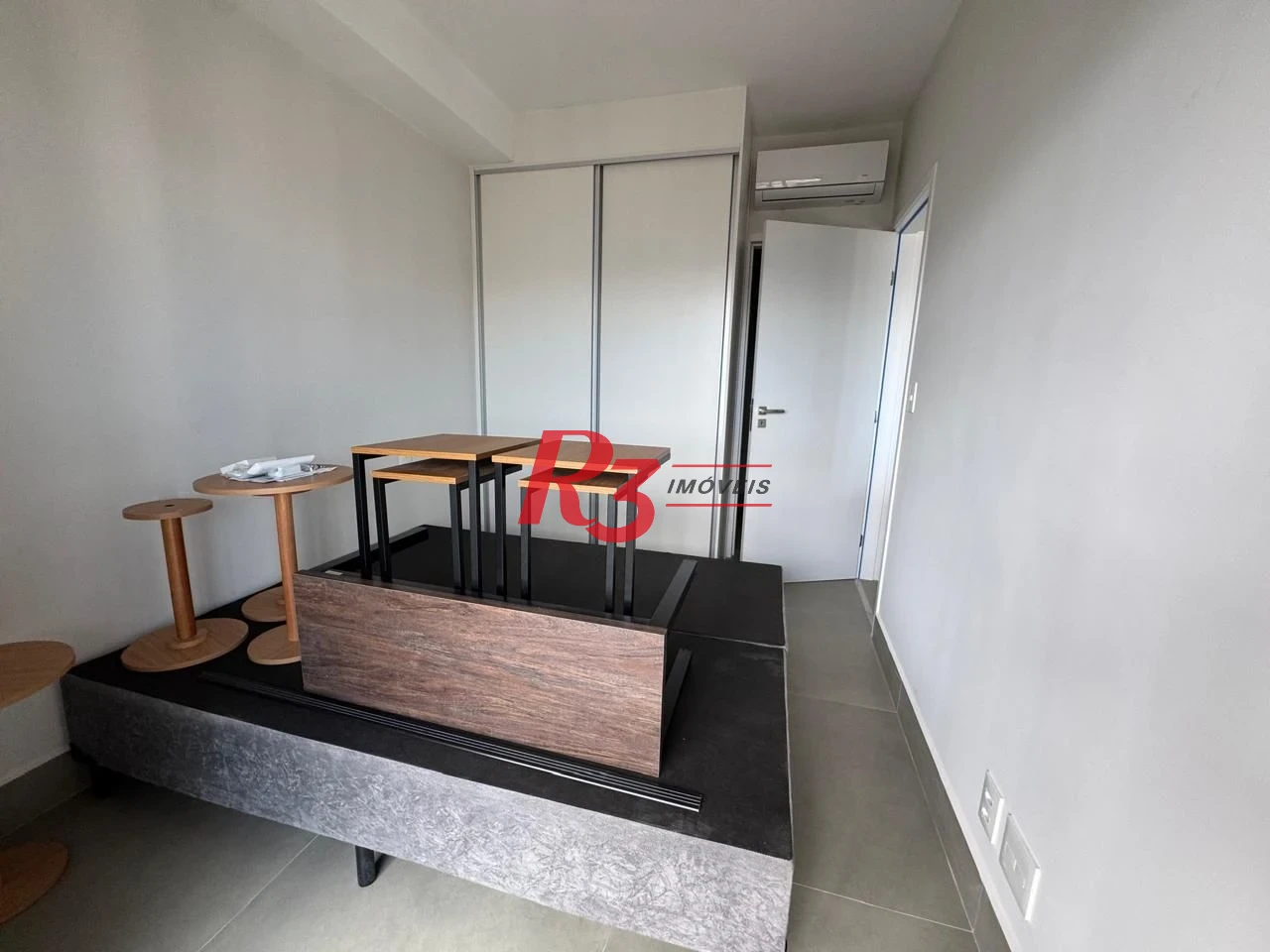 Apartamento com 1 suíte + lavabo para alugar, 54 m² por R$ 7.000/mês - Boqueirão - Santos/SP
