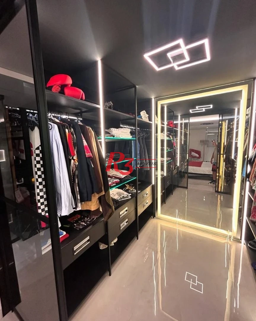 Apartamento Amplo com Design Premiado de Frente para o Mar no Gonzaga
