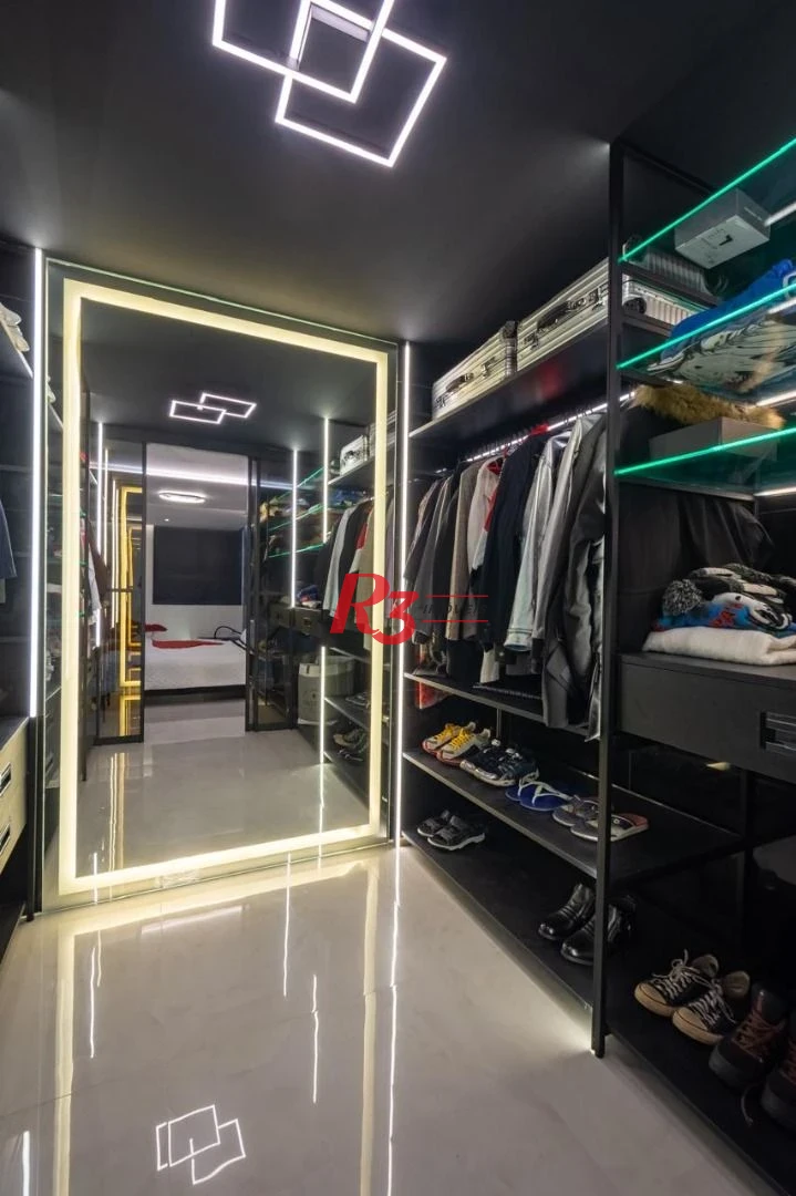 Apartamento Amplo com Design Premiado de Frente para o Mar no Gonzaga
