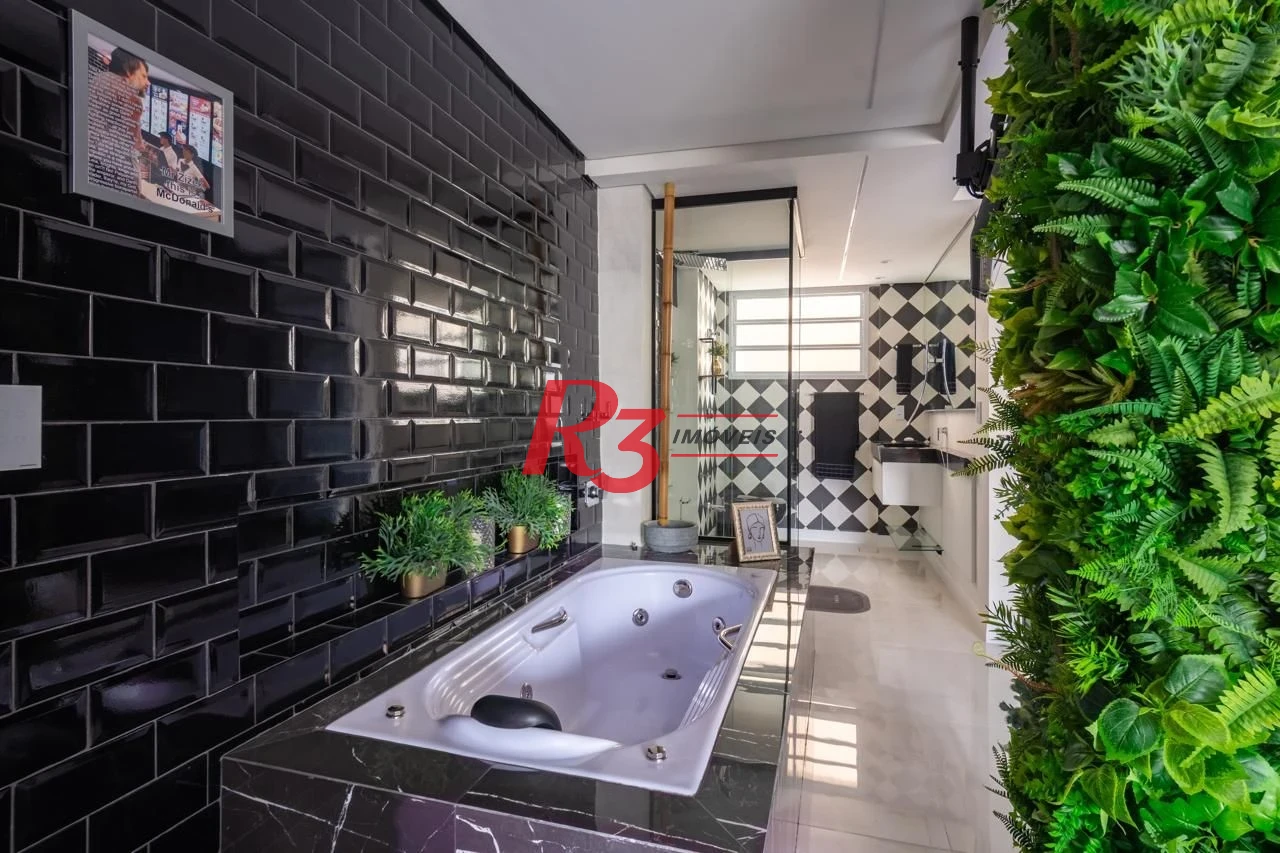 Apartamento Amplo com Design Premiado de Frente para o Mar no Gonzaga