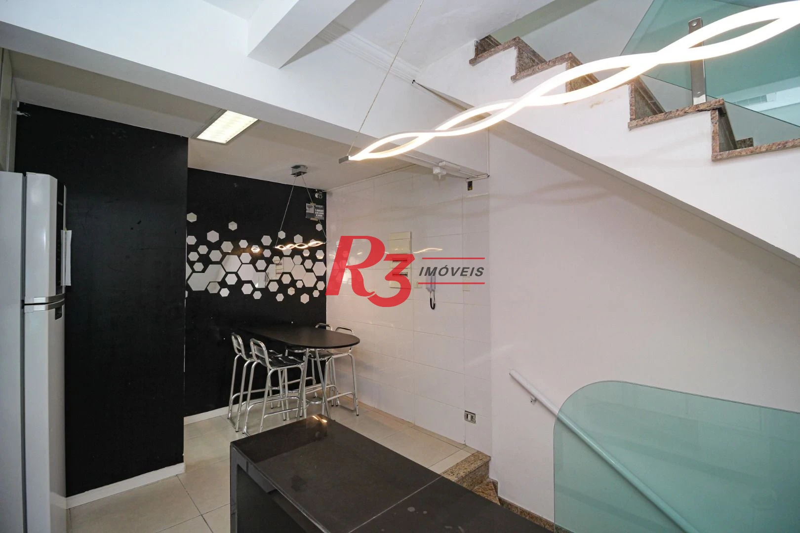 casa com 8 quartos ideal para hostel proximo as faculdades