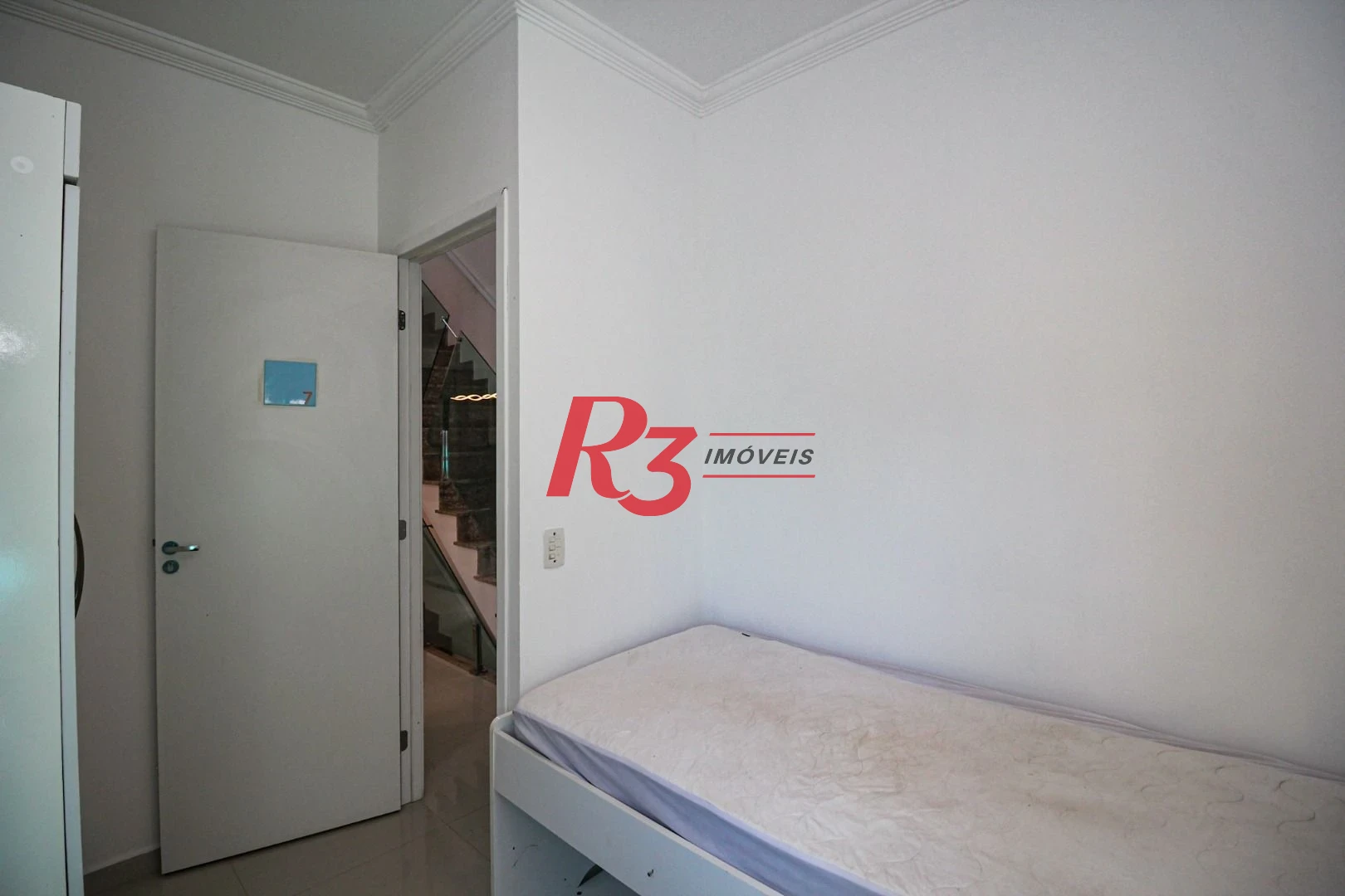 casa com 8 quartos ideal para hostel proximo as faculdades
