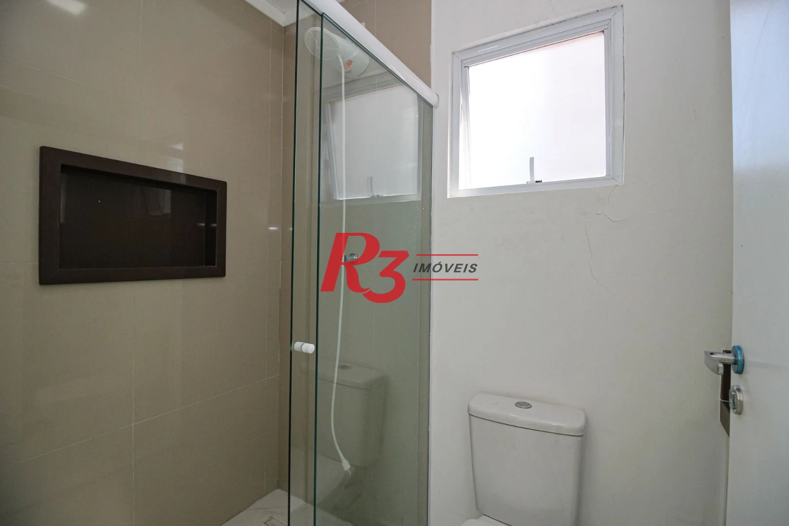 casa com 8 quartos ideal para hostel proximo as faculdades