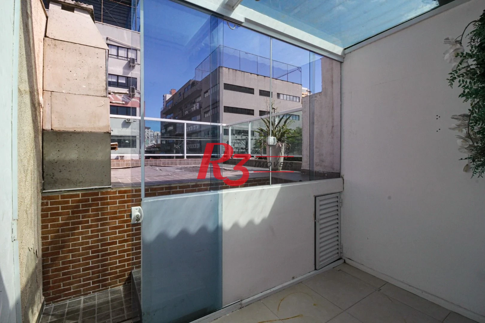 casa com 8 quartos ideal para hostel proximo as faculdades