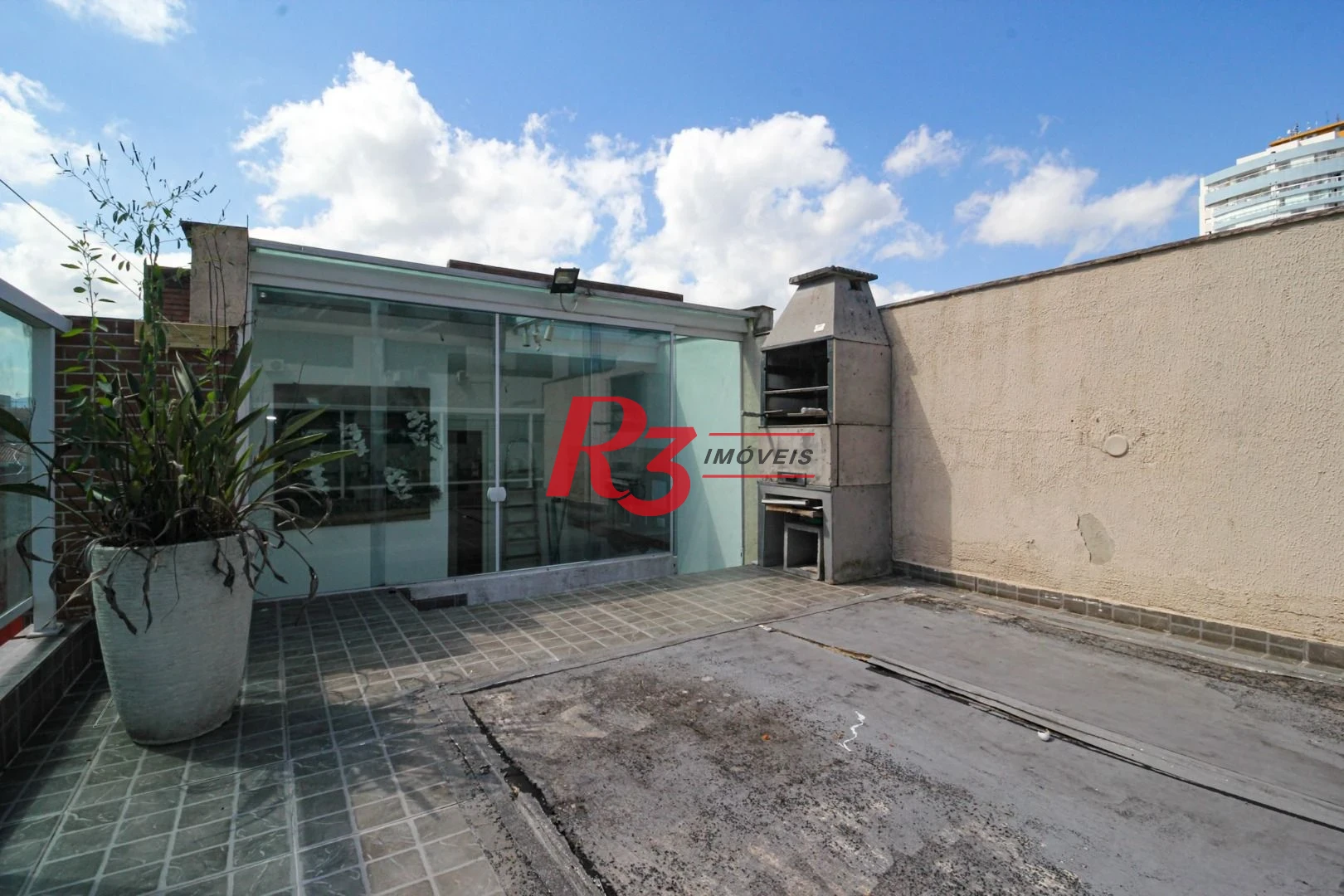 casa com 8 quartos ideal para hostel proximo as faculdades