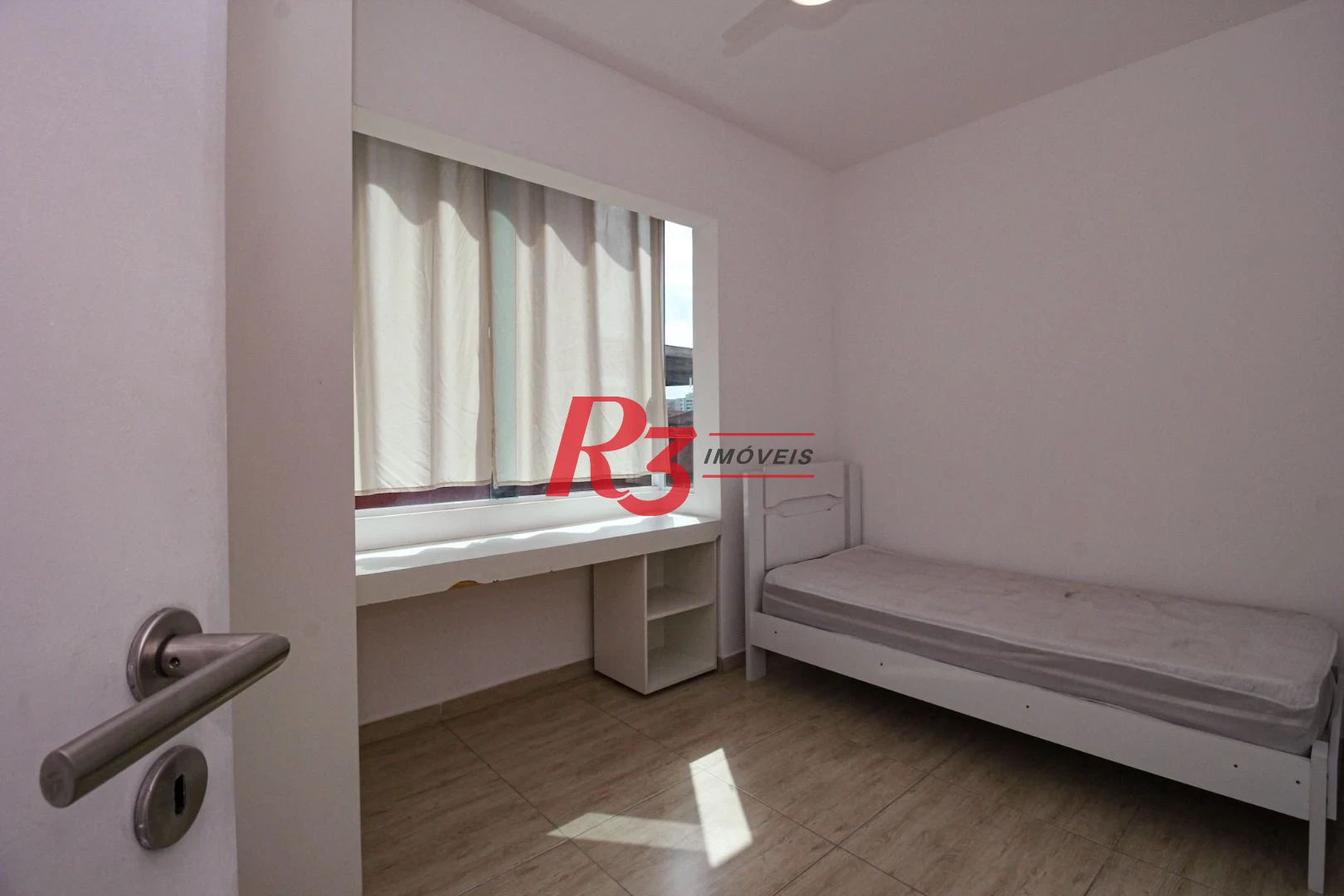 casa com 8 quartos ideal para hostel proximo as faculdades
