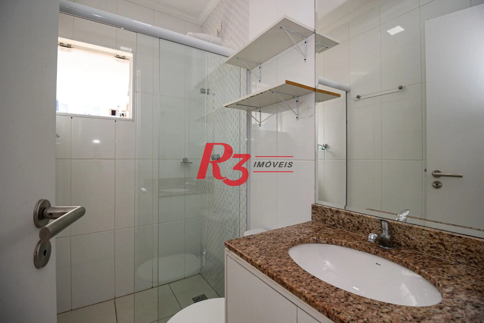 casa com 8 quartos ideal para hostel proximo as faculdades