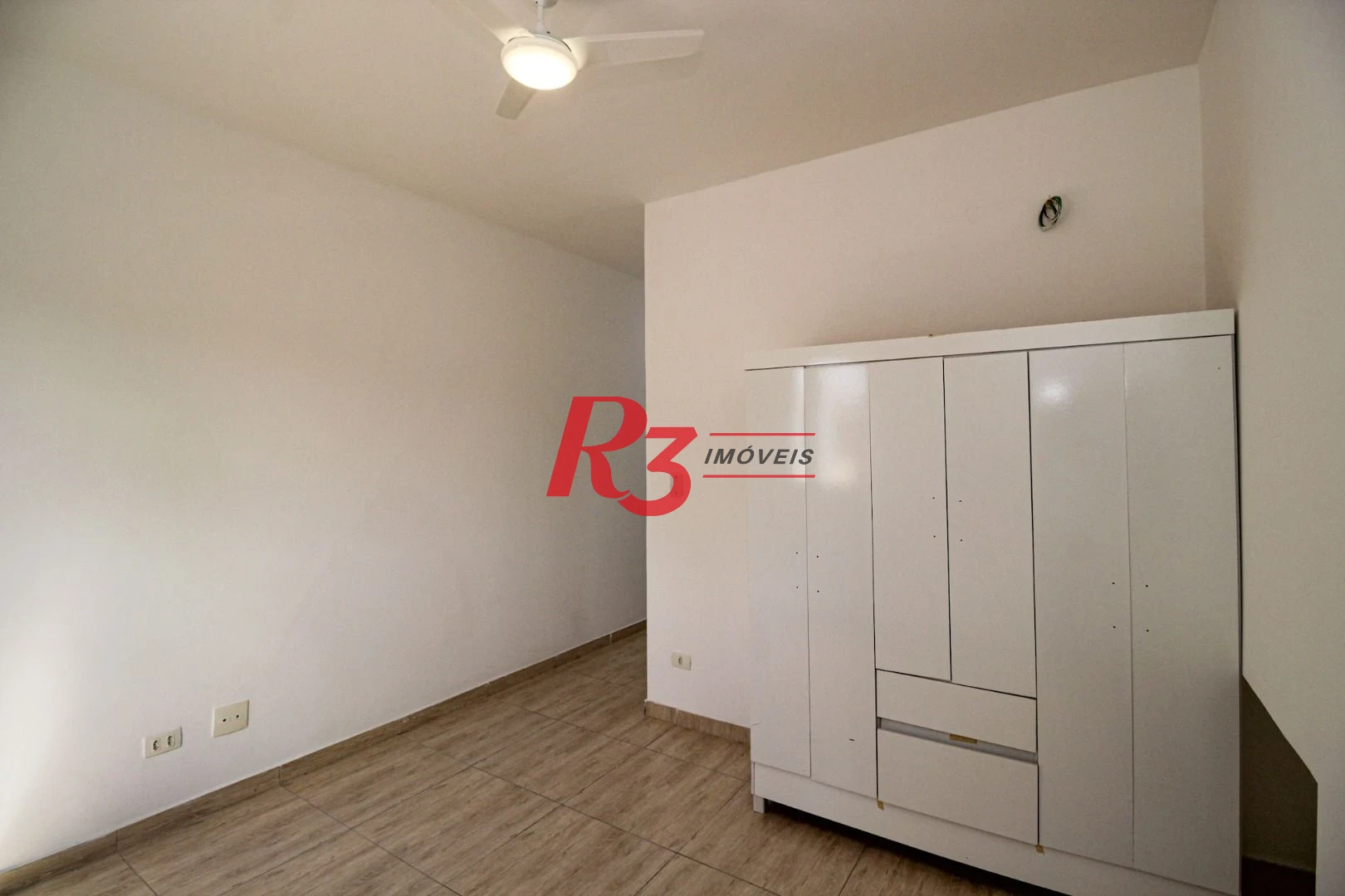 casa com 8 quartos ideal para hostel proximo as faculdades