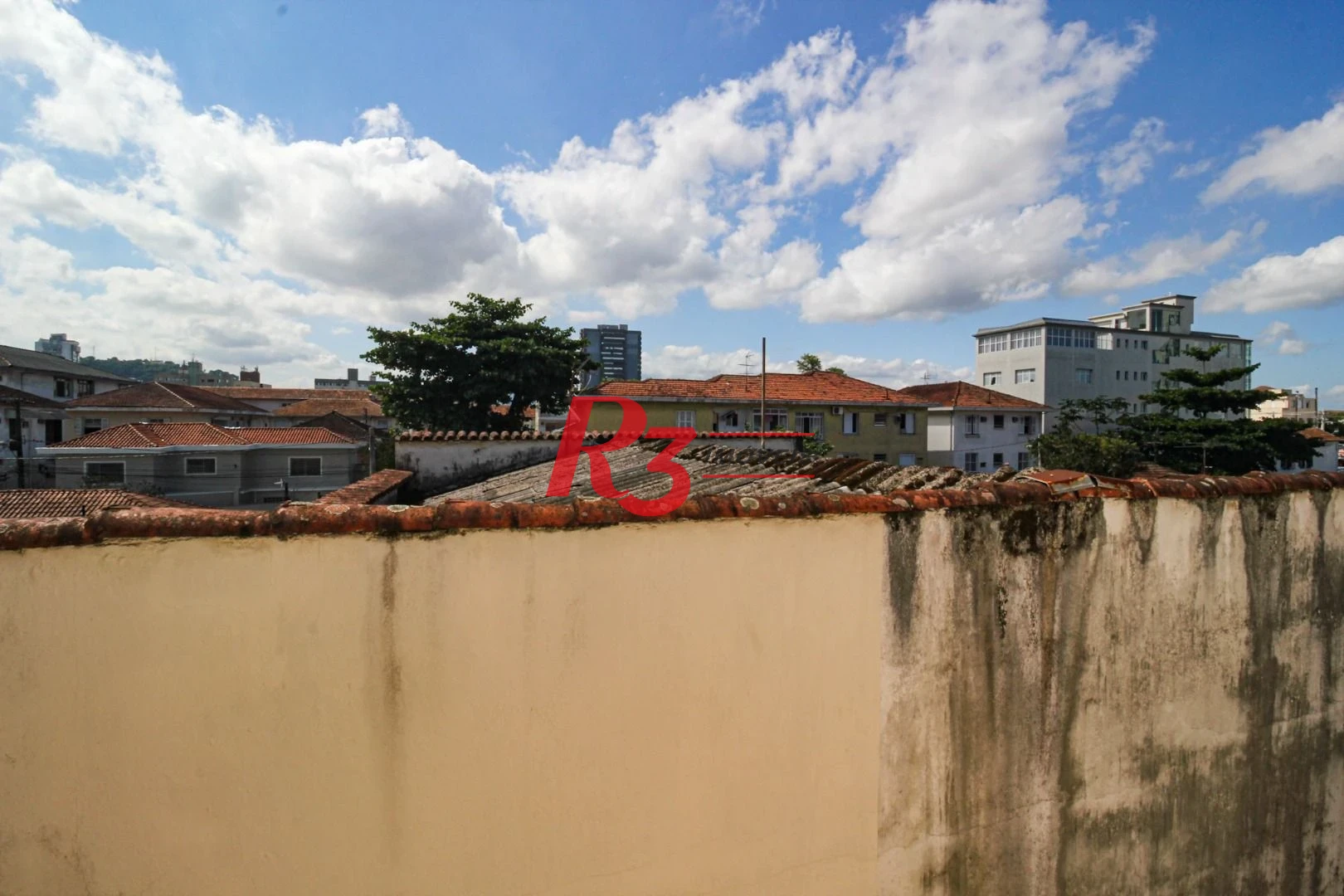 casa com 8 quartos ideal para hostel proximo as faculdades