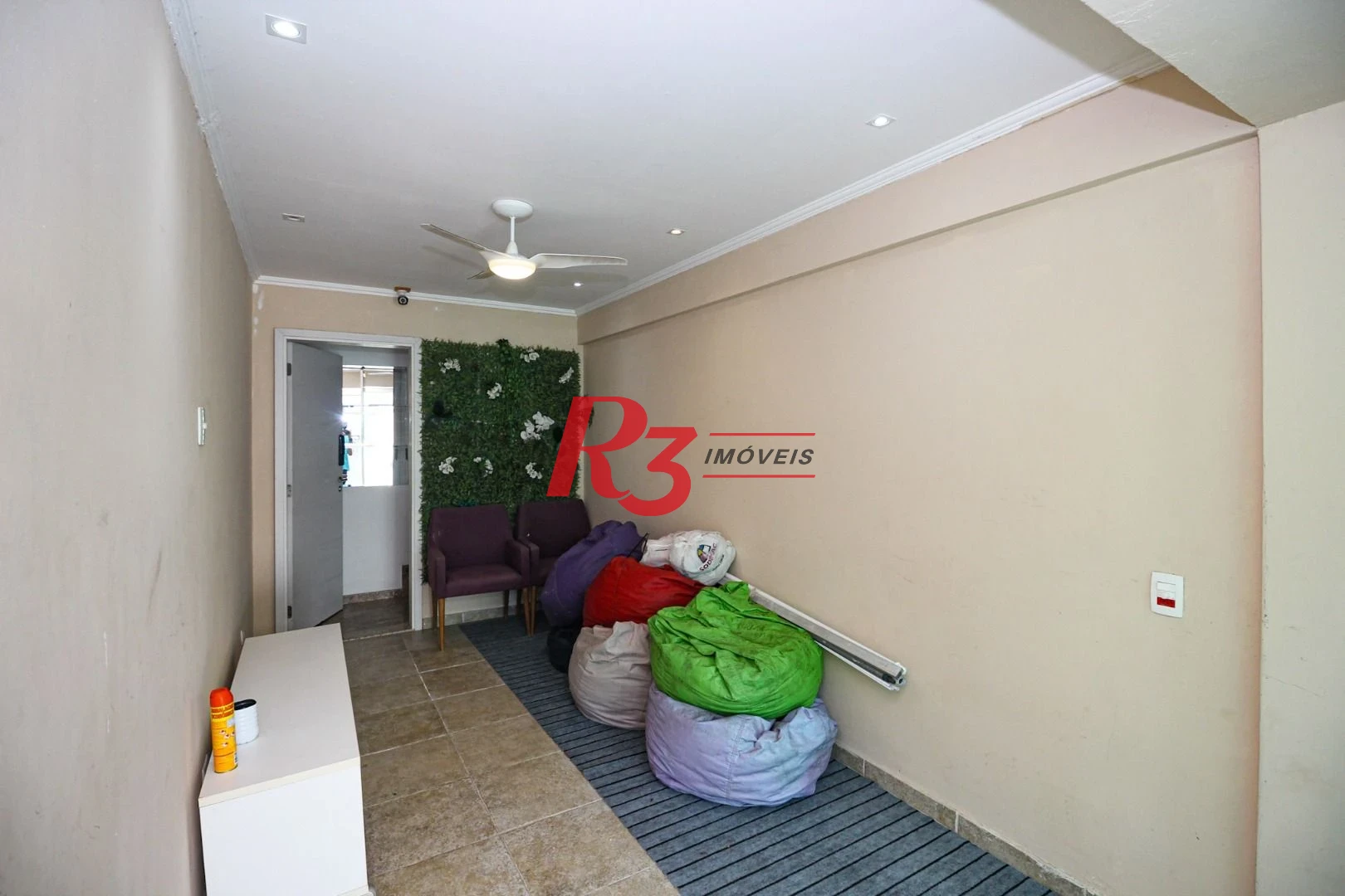 casa com 8 quartos ideal para hostel proximo as faculdades