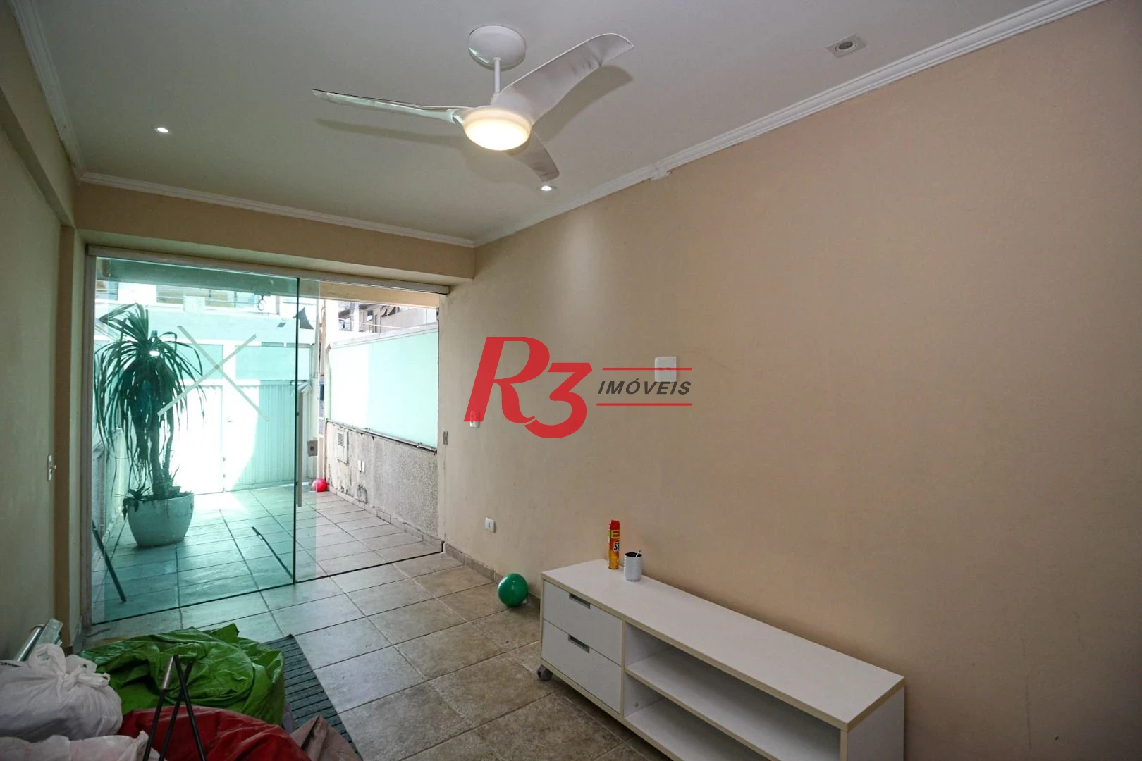 casa com 8 quartos ideal para hostel proximo as faculdades