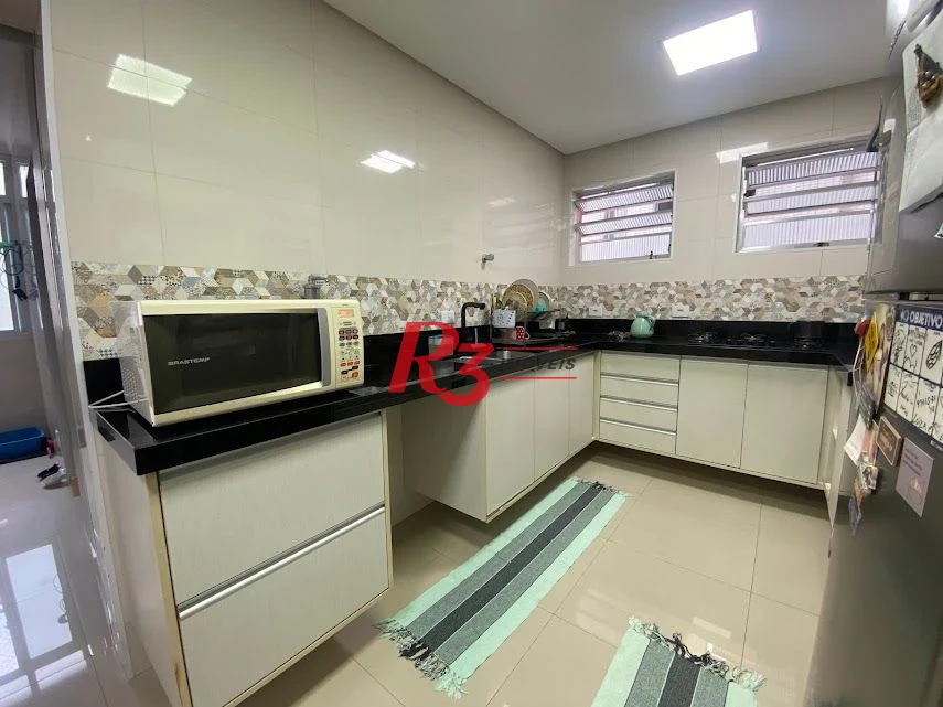 R3 REAL ESTATE VENDE! Apartamento Vista Mar  com 3 dormitórios à venda, 173 m² por R$ 1.050.000 - Gonzaga - Santos/SP