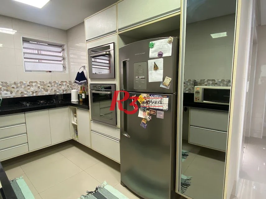 R3 REAL ESTATE VENDE! Apartamento Vista Mar  com 3 dormitórios à venda, 173 m² por R$ 1.050.000 - Gonzaga - Santos/SP