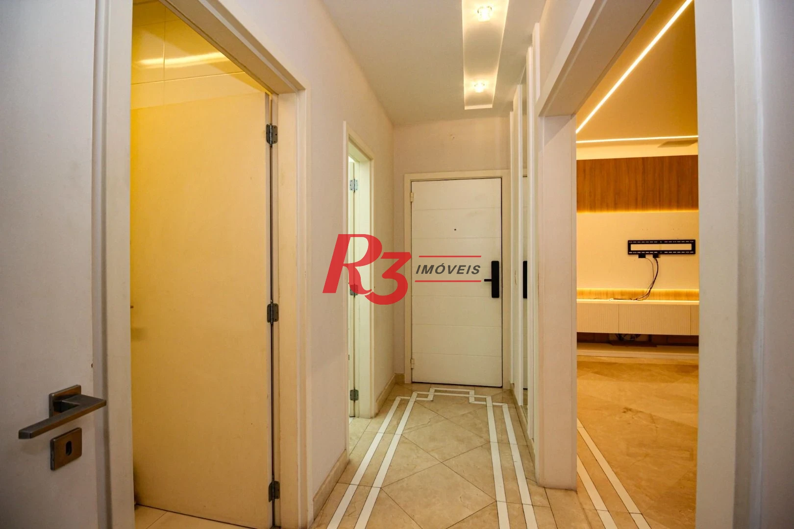 Apartamento com 3 dormitórios à venda, 204 m² por R$ 2.500.000,00 - Vila Rica - Santos/SP