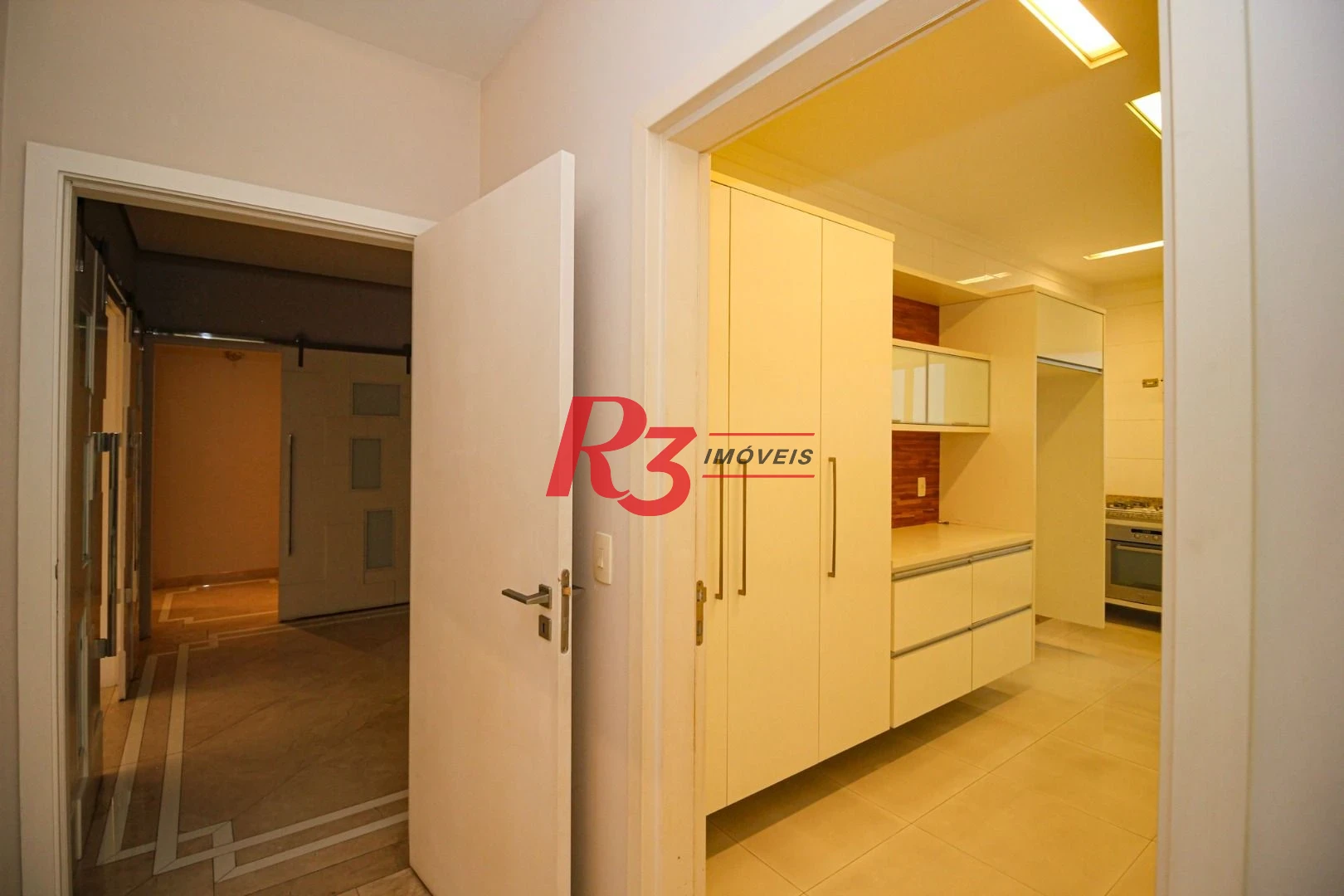 Apartamento com 3 dormitórios à venda, 204 m² por R$ 2.500.000,00 - Vila Rica - Santos/SP