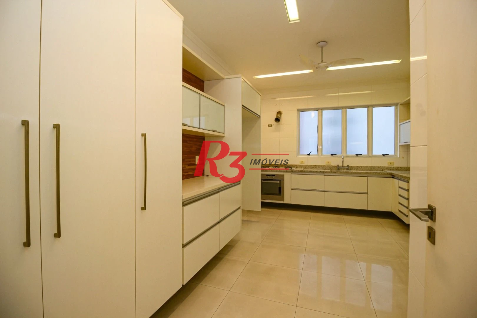 Apartamento com 3 dormitórios à venda, 204 m² por R$ 2.500.000,00 - Vila Rica - Santos/SP