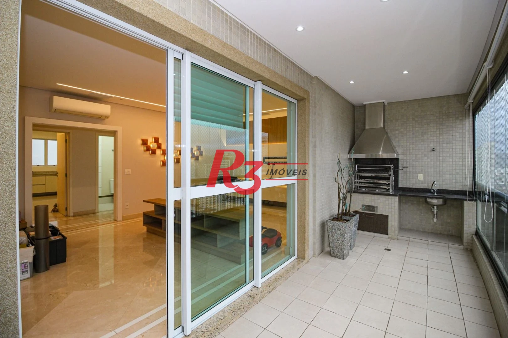 Apartamento com 3 dormitórios à venda, 204 m² por R$ 2.500.000,00 - Vila Rica - Santos/SP