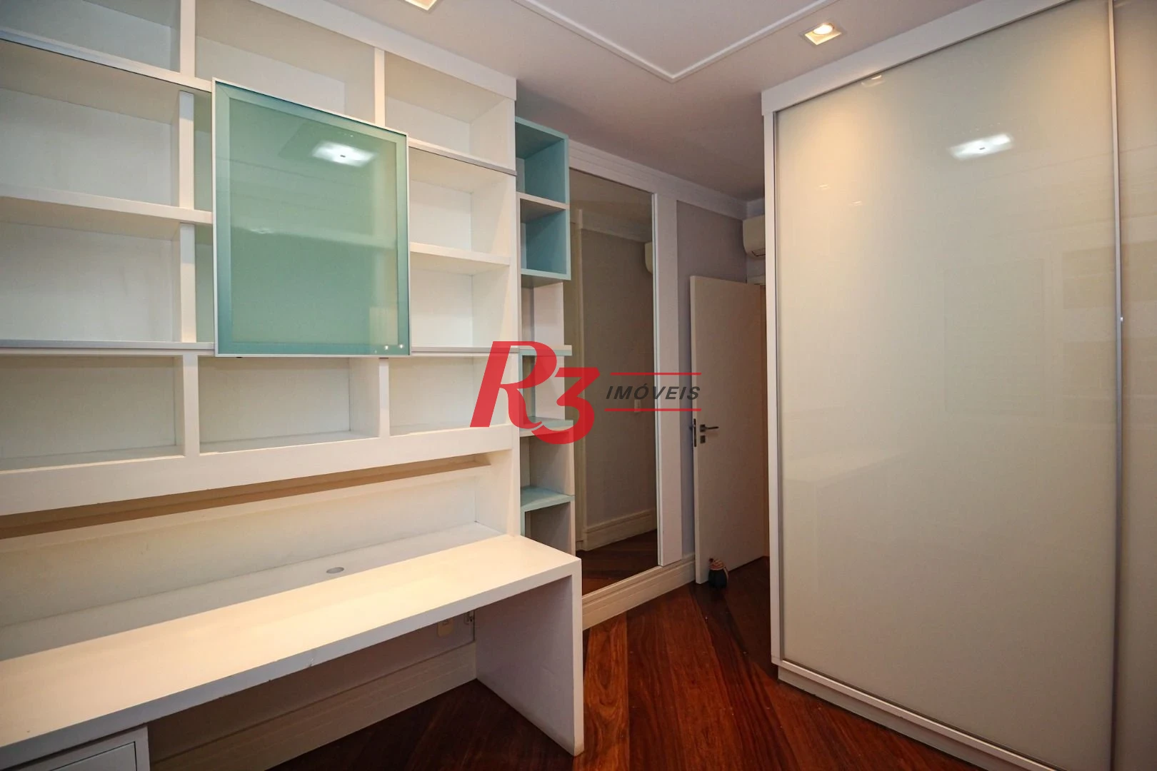 Apartamento com 3 dormitórios à venda, 204 m² por R$ 2.500.000,00 - Vila Rica - Santos/SP