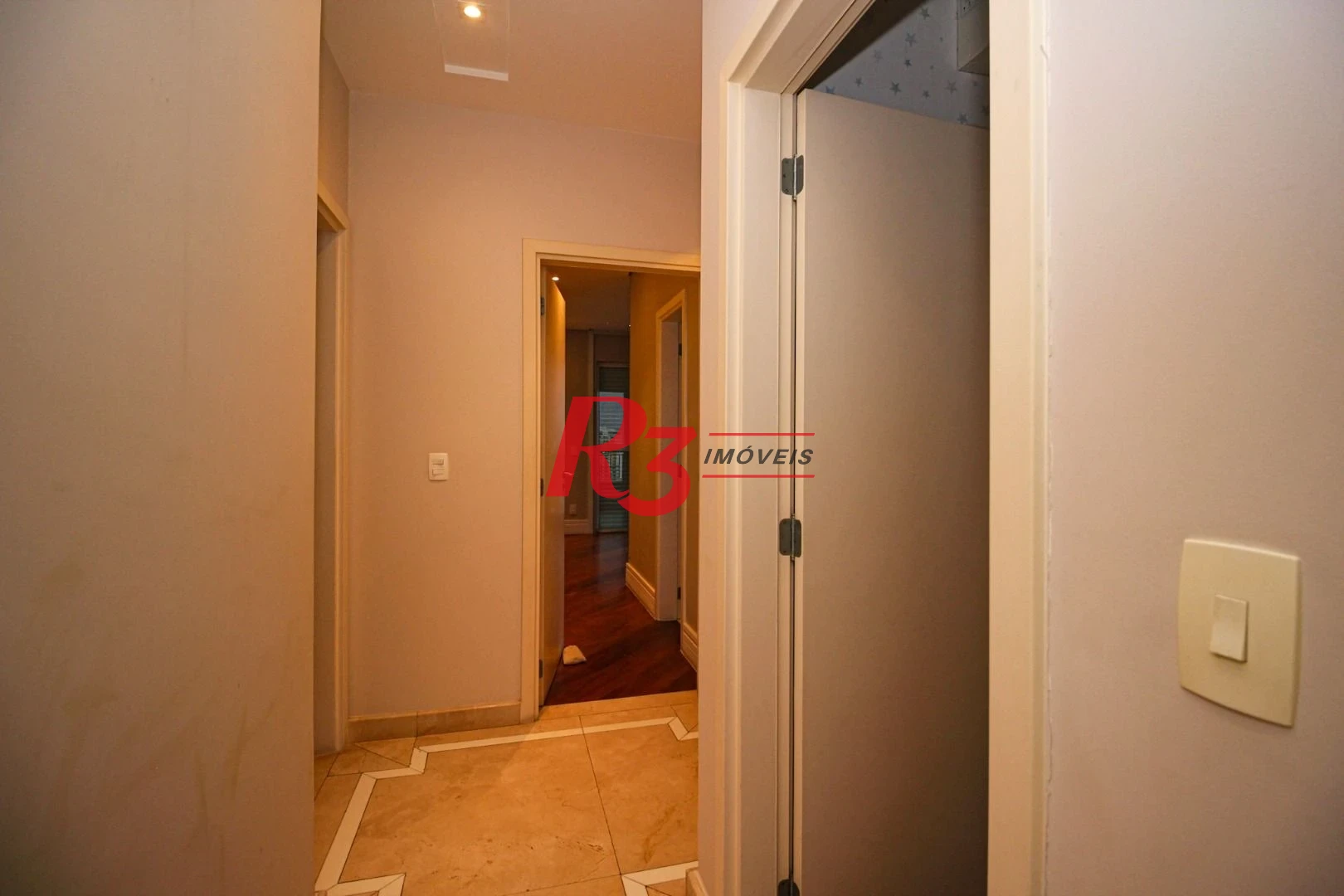 Apartamento com 3 dormitórios à venda, 204 m² por R$ 2.500.000,00 - Vila Rica - Santos/SP