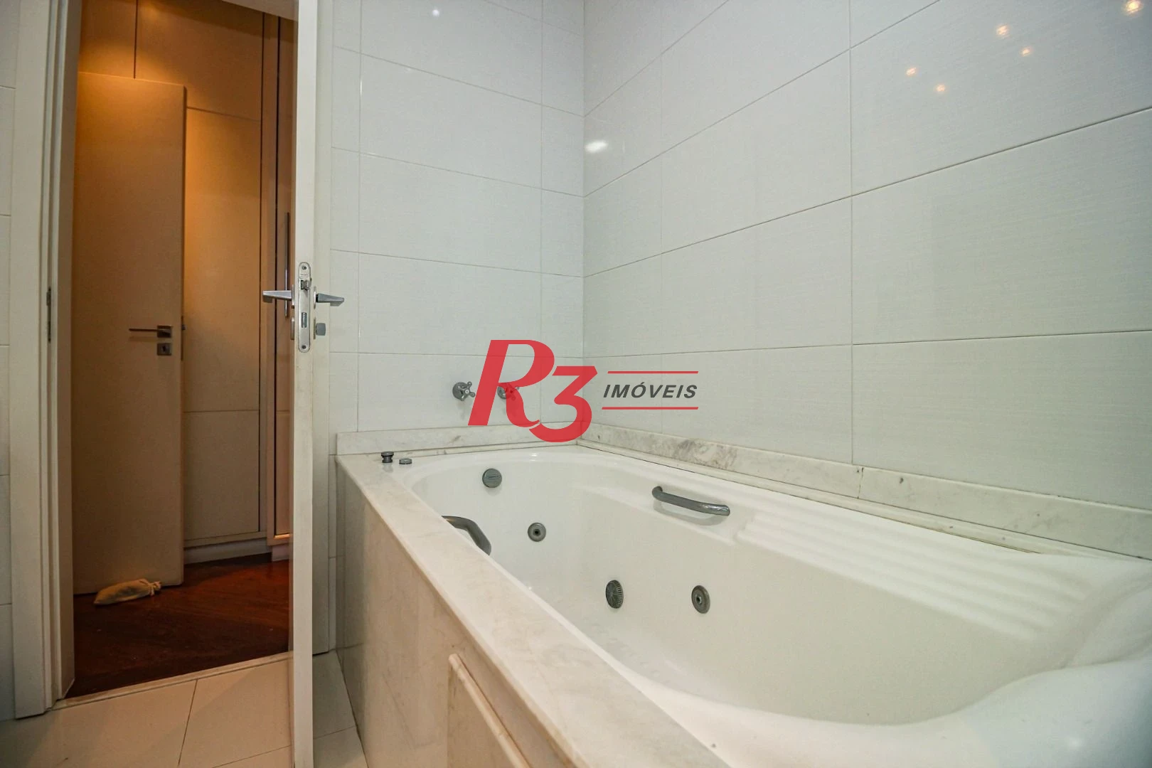 Apartamento com 3 dormitórios à venda, 204 m² por R$ 2.500.000,00 - Vila Rica - Santos/SP