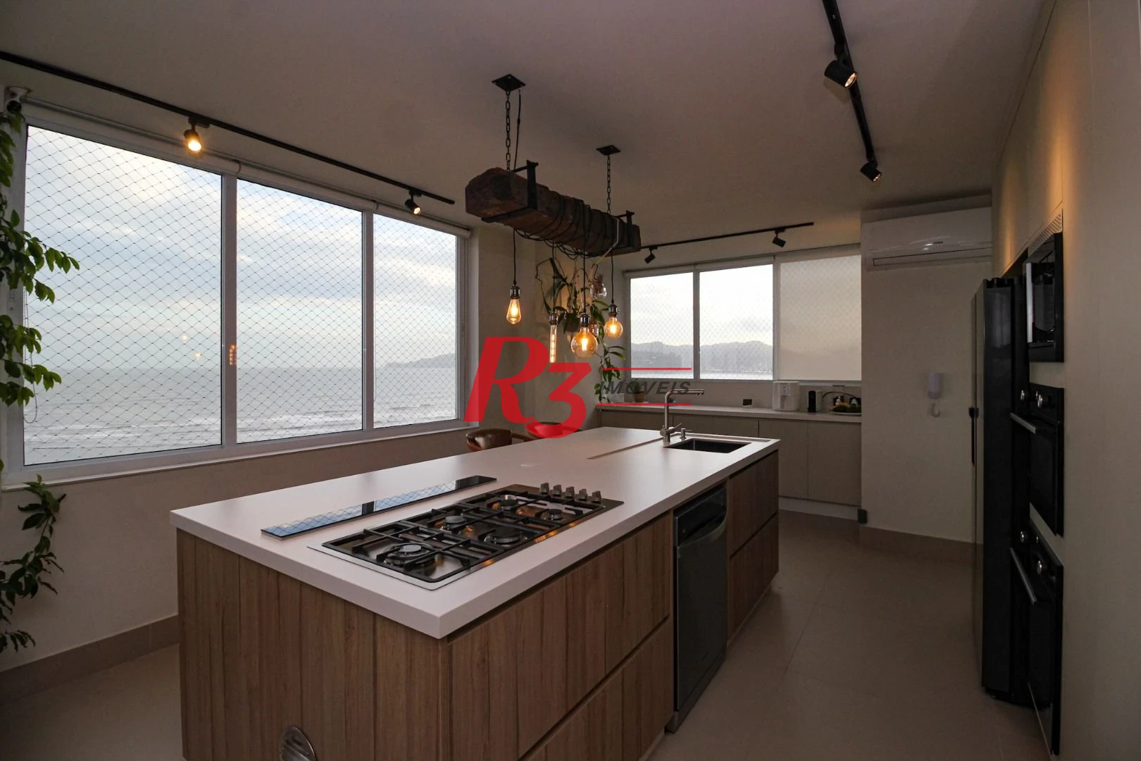 Apartamento com 3 dormitórios à venda, 215 m² por R$ 2.660.000,00 - José Menino - Santos/SP