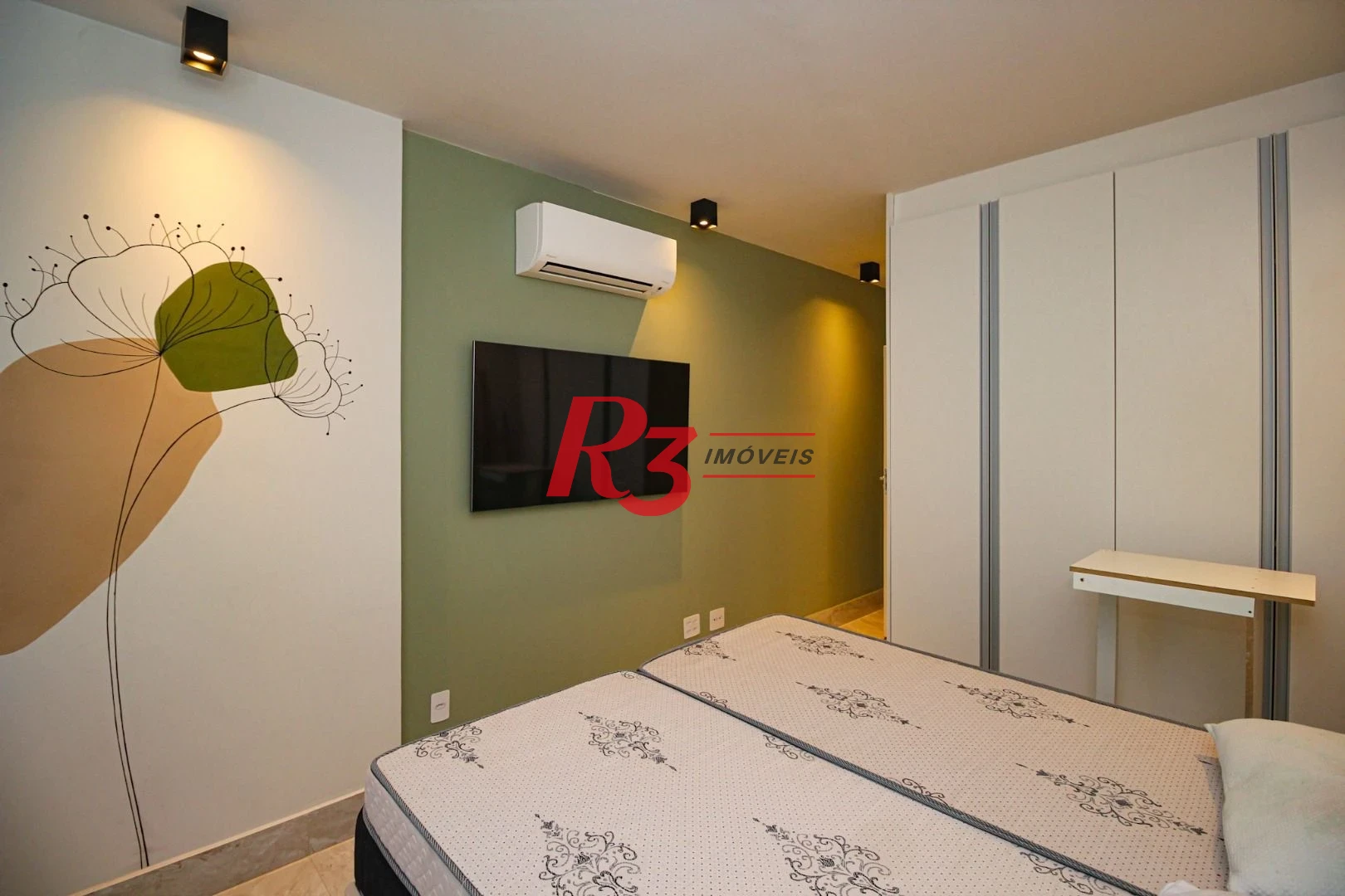Apartamento com 3 dormitórios à venda, 215 m² por R$ 2.660.000,00 - José Menino - Santos/SP