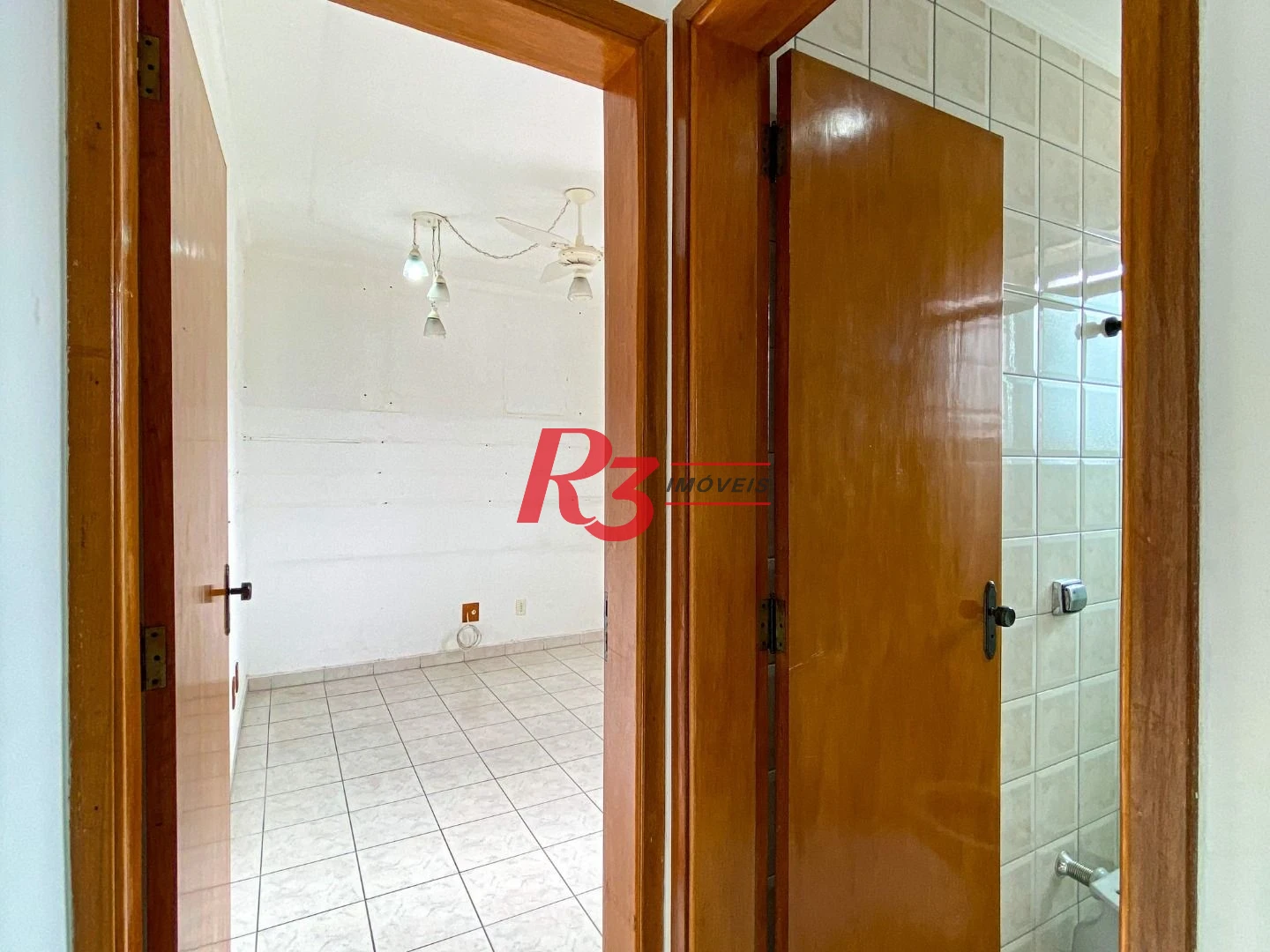 Apartamento com 2 dormitórios à venda, 111 m² por R$ 570.000,00 - Embaré - Santos/SP