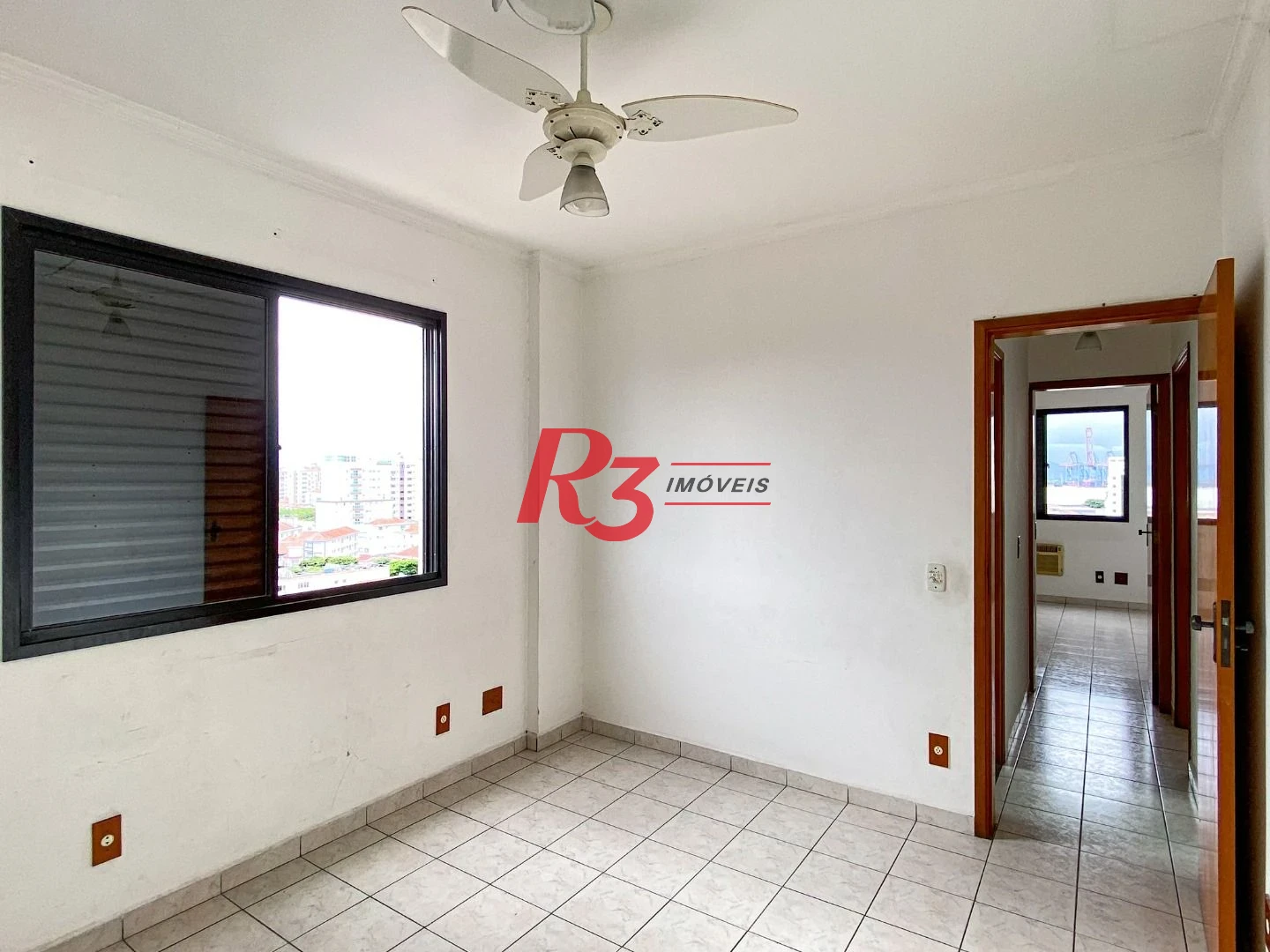 Apartamento com 2 dormitórios à venda, 111 m² por R$ 570.000,00 - Embaré - Santos/SP