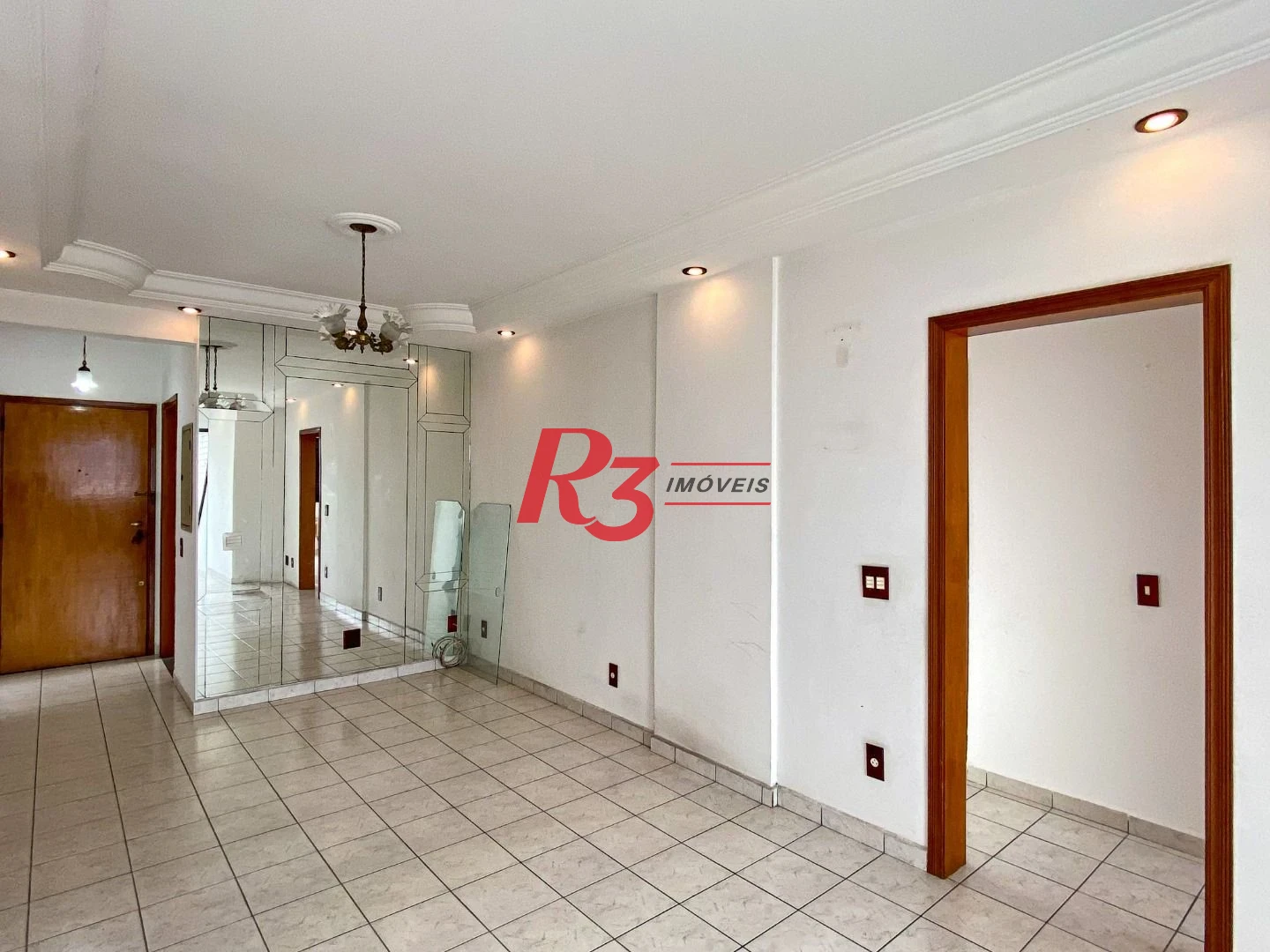 Apartamento com 2 dormitórios à venda, 111 m² por R$ 570.000,00 - Embaré - Santos/SP