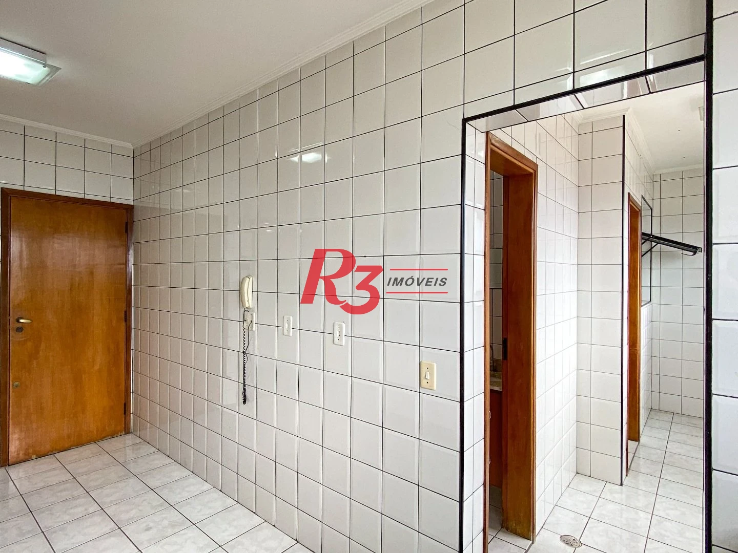 Apartamento com 2 dormitórios à venda, 111 m² por R$ 570.000,00 - Embaré - Santos/SP