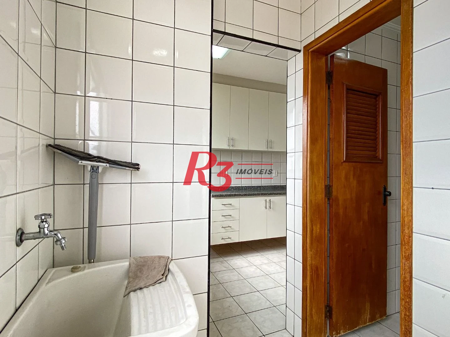 Apartamento com 2 dormitórios à venda, 111 m² por R$ 570.000,00 - Embaré - Santos/SP