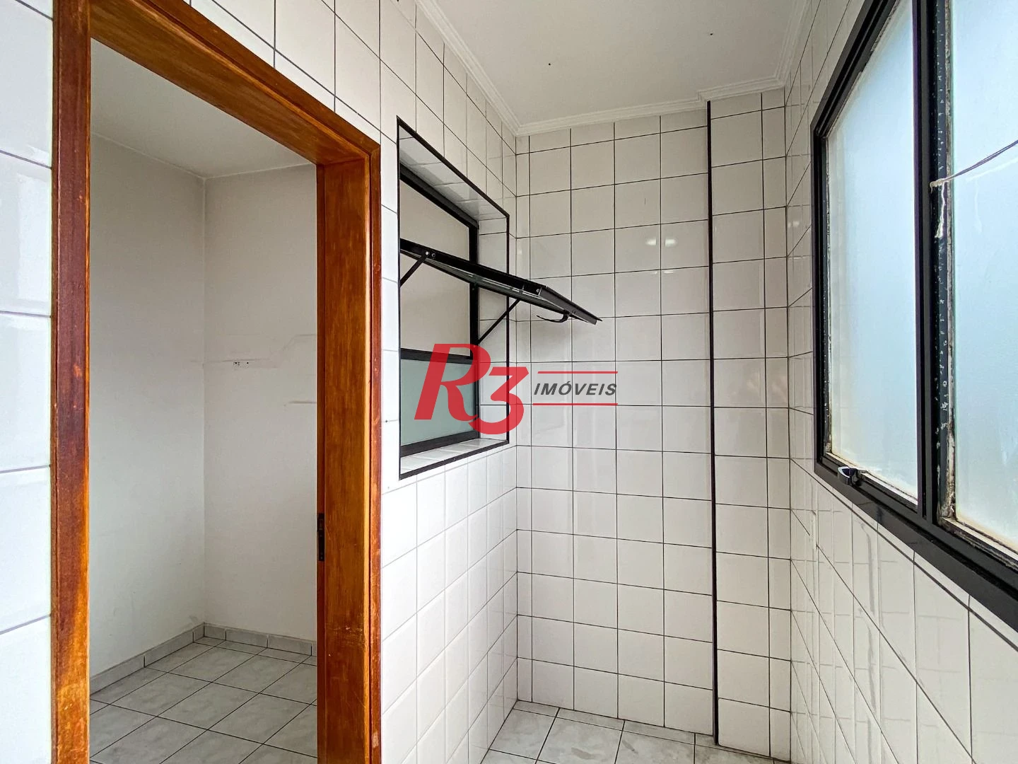 Apartamento com 2 dormitórios à venda, 111 m² por R$ 570.000,00 - Embaré - Santos/SP