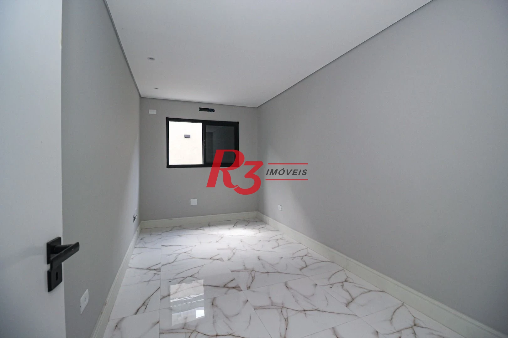 Casa com 3 dormitórios à venda, 150 m² por R$ 1.040.000,00 - Marapé - Santos/SP