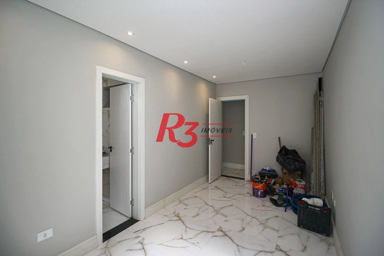 Casa com 3 dormitórios à venda, 150 m² por R$ 1.040.000,00 - Marapé - Santos/SP