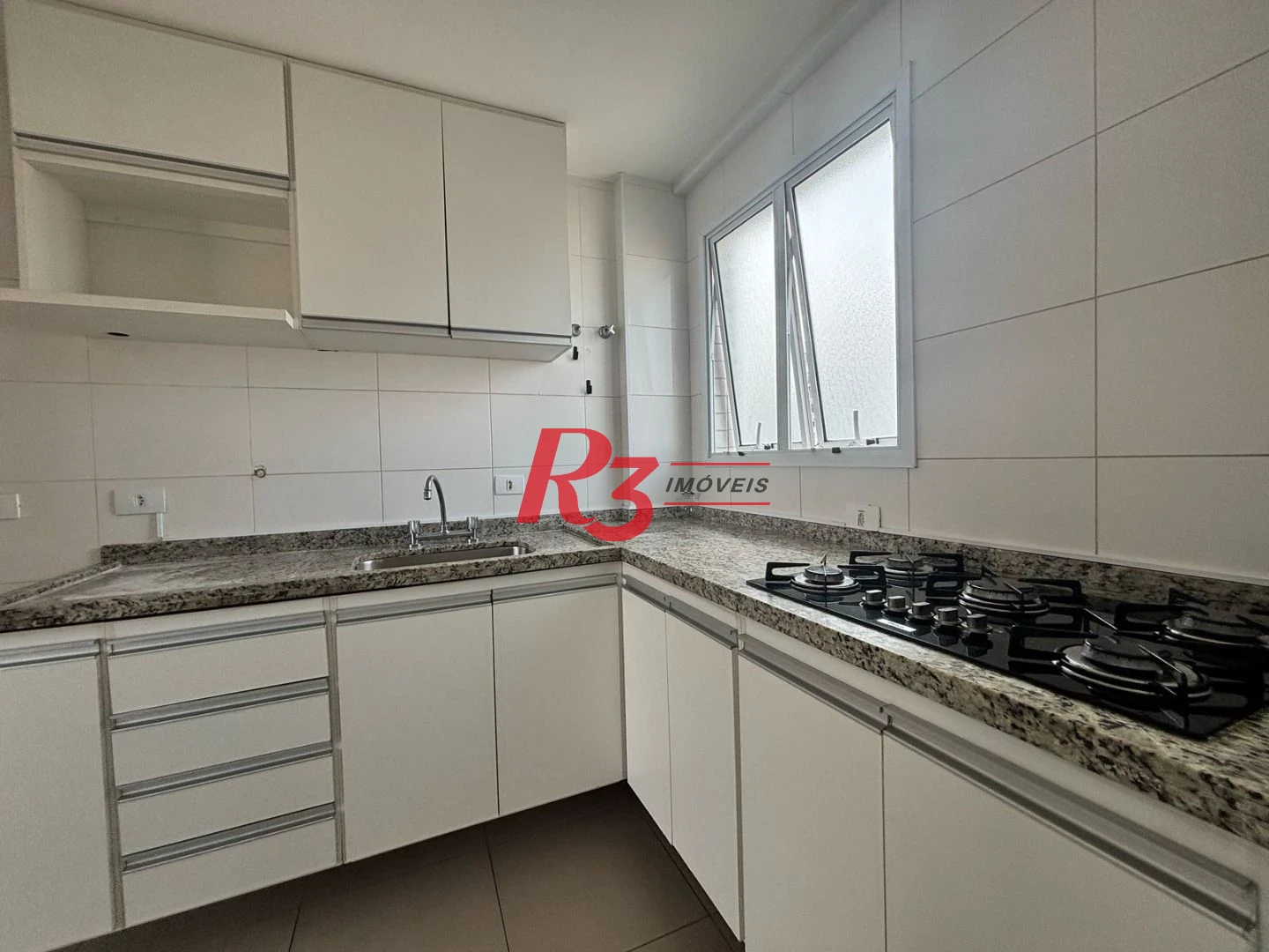 Apartamento com 3 dormitórios à venda, 117 m² por R$ 1.290.000,00 - Ponta da Praia - Santos/SP