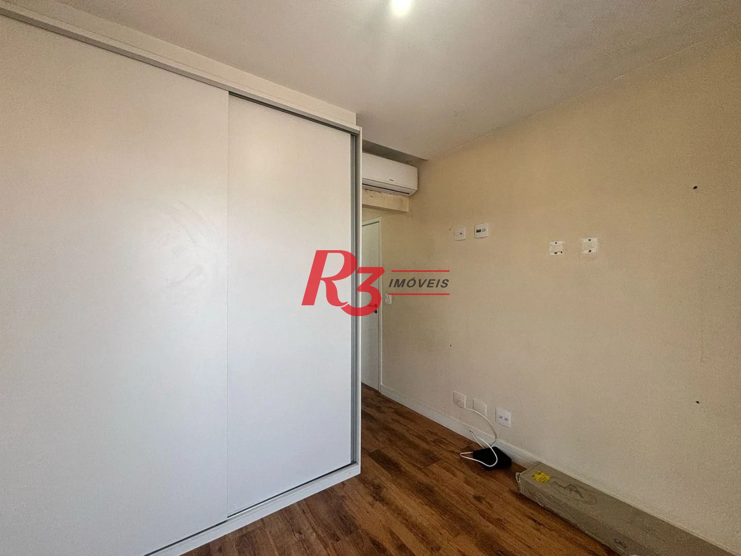 Apartamento com 3 dormitórios à venda, 117 m² por R$ 1.290.000,00 - Ponta da Praia - Santos/SP