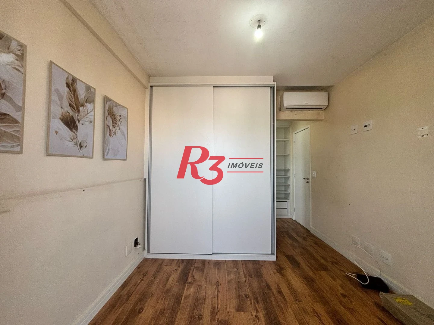 Apartamento com 3 dormitórios à venda, 117 m² por R$ 1.290.000,00 - Ponta da Praia - Santos/SP