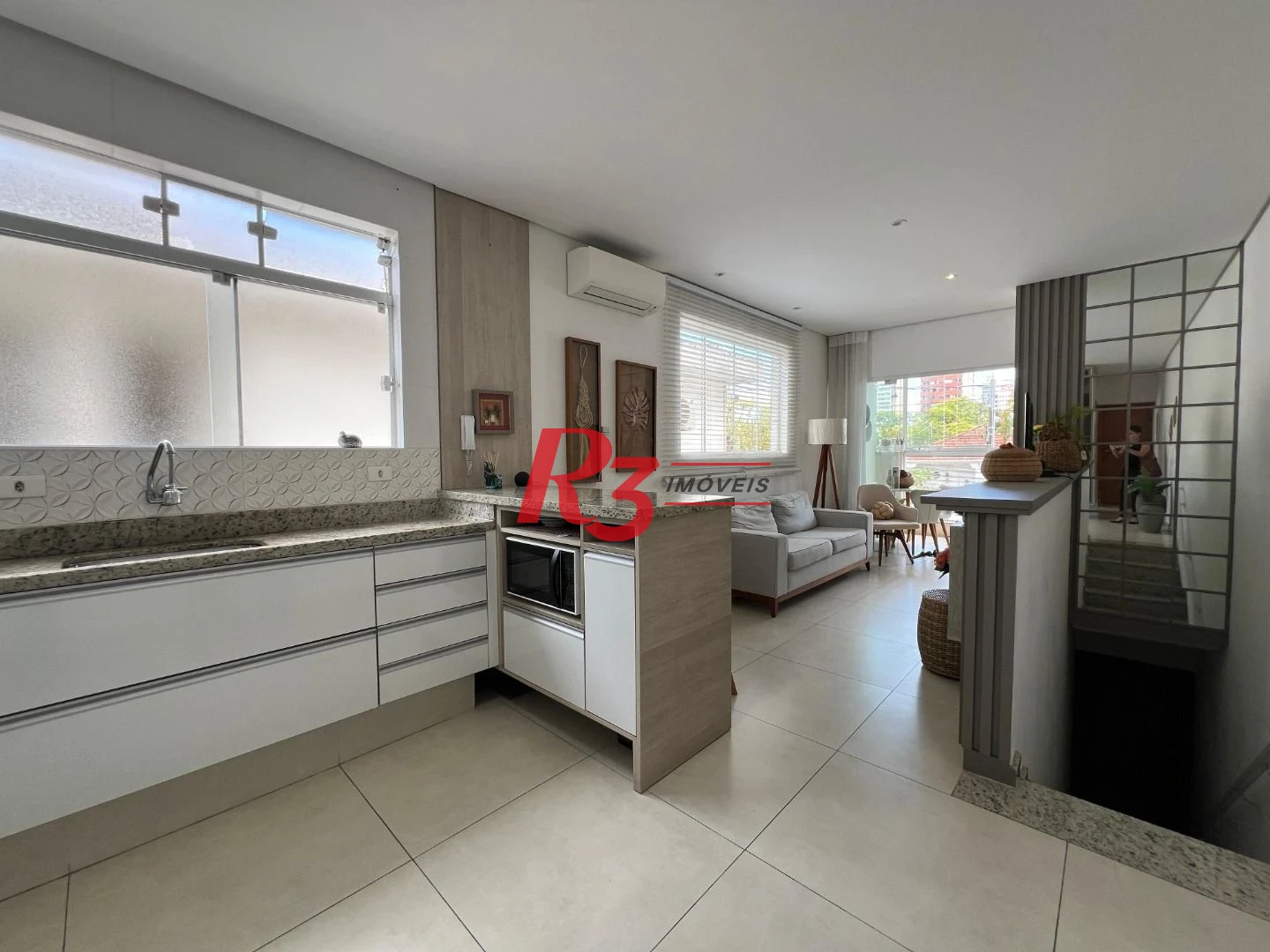Casa com 2 dormitórios à venda, 80 m² por R$ 860.000,00 - Embaré - Santos/SP