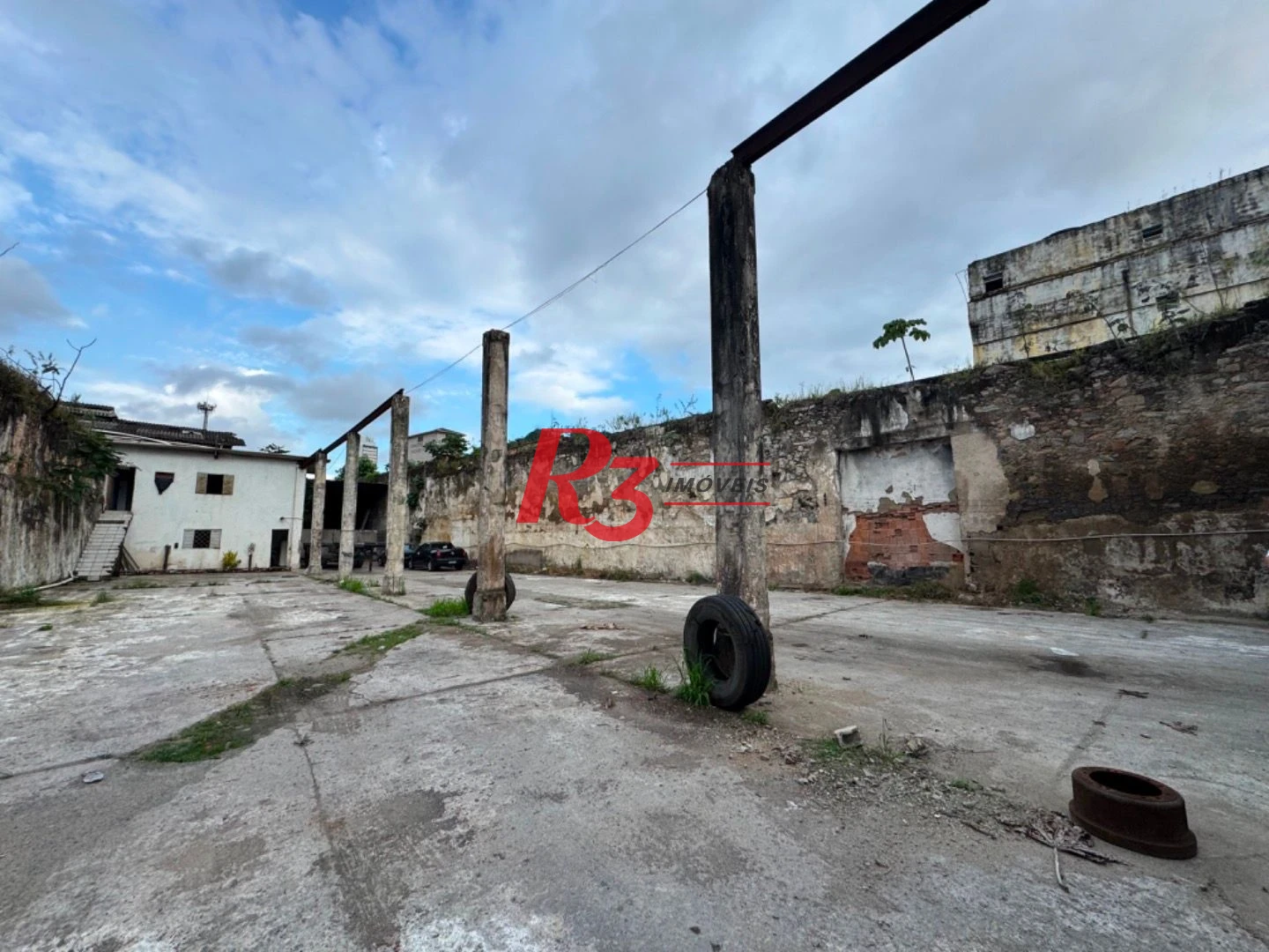 Terreno, 3960 m² - venda por R$ 11.000.000,00 ou aluguel por R$ 53.989,00/mês - Valongo - Santos/SP