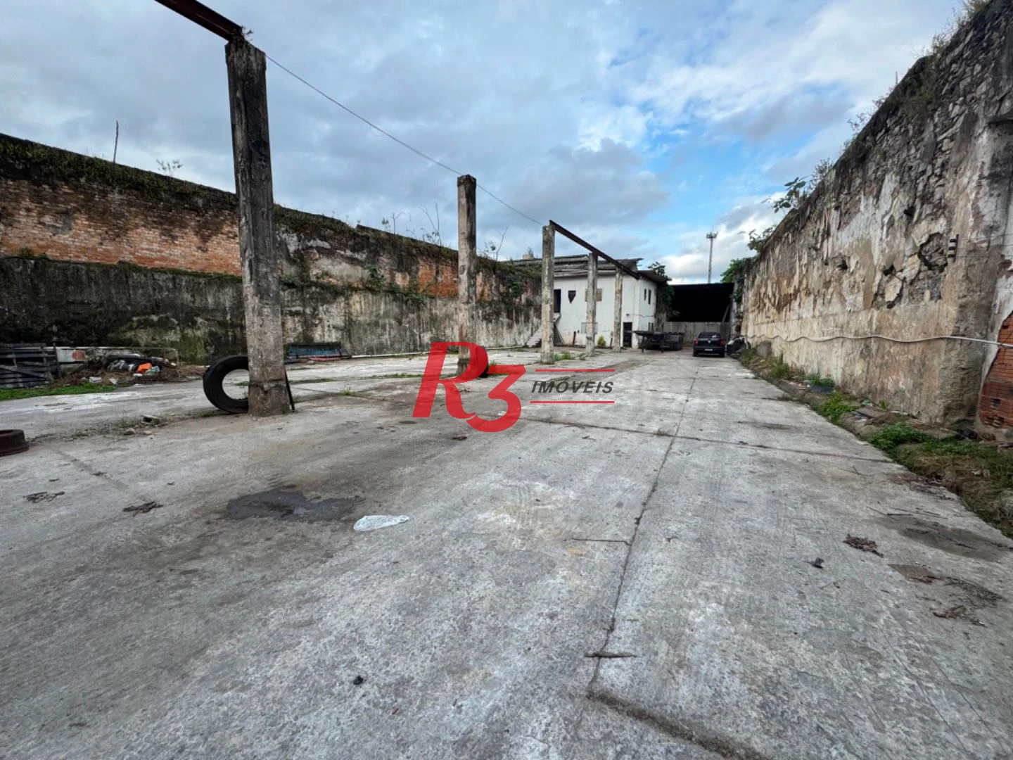 Terreno, 3960 m² - venda por R$ 11.000.000,00 ou aluguel por R$ 53.989,00/mês - Valongo - Santos/SP