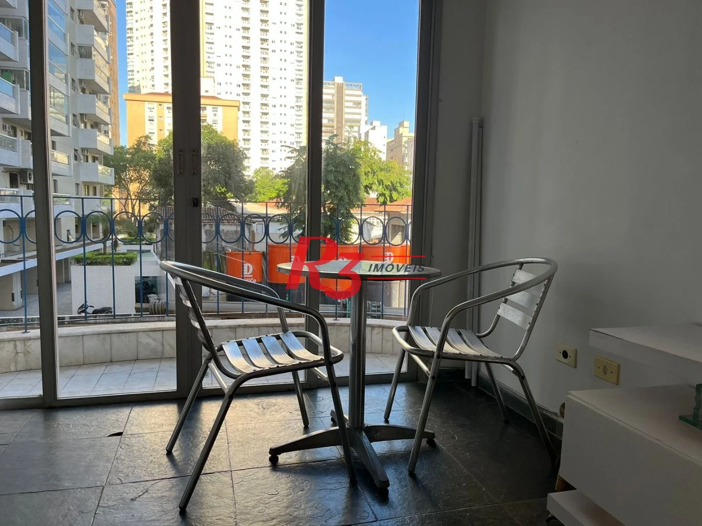 Apartamento com 1 dormitório para alugar, 60 m² por R$ 3.700,02/mês - Boqueirão - Santos/SP
