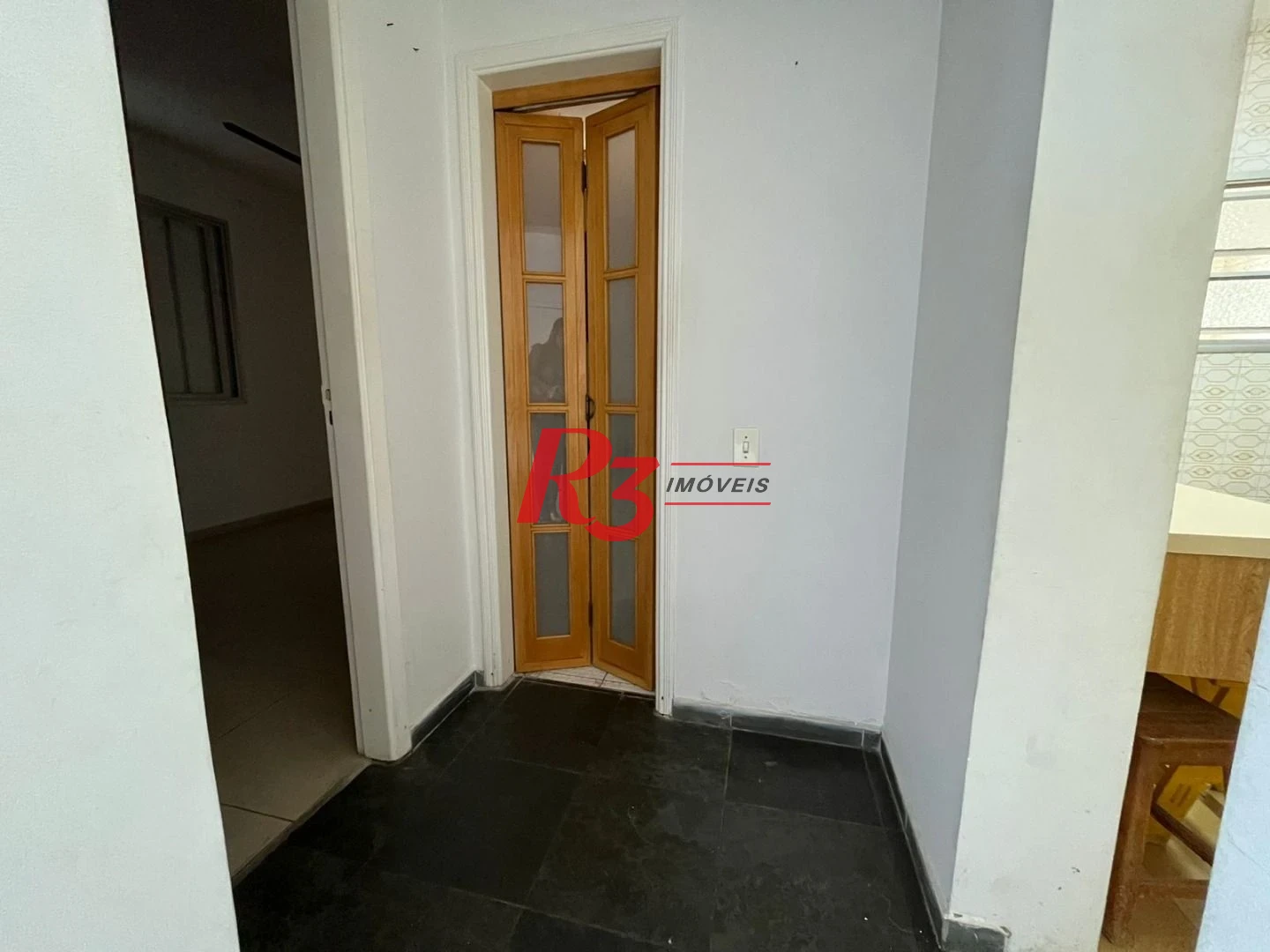 Apartamento com 1 dormitório para alugar, 60 m² por R$ 3.700,02/mês - Boqueirão - Santos/SP