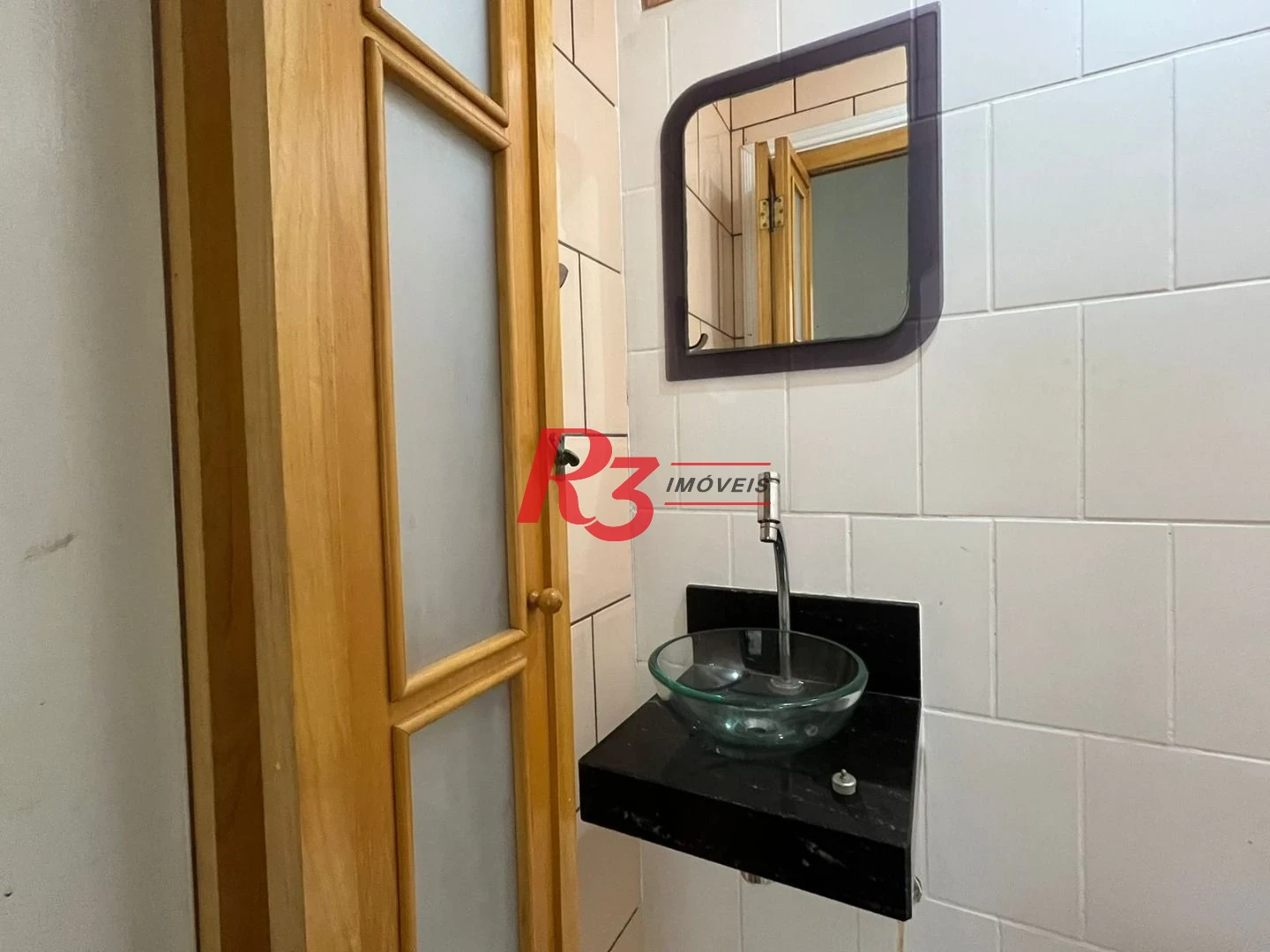 Apartamento com 1 dormitório para alugar, 60 m² por R$ 3.700,02/mês - Boqueirão - Santos/SP